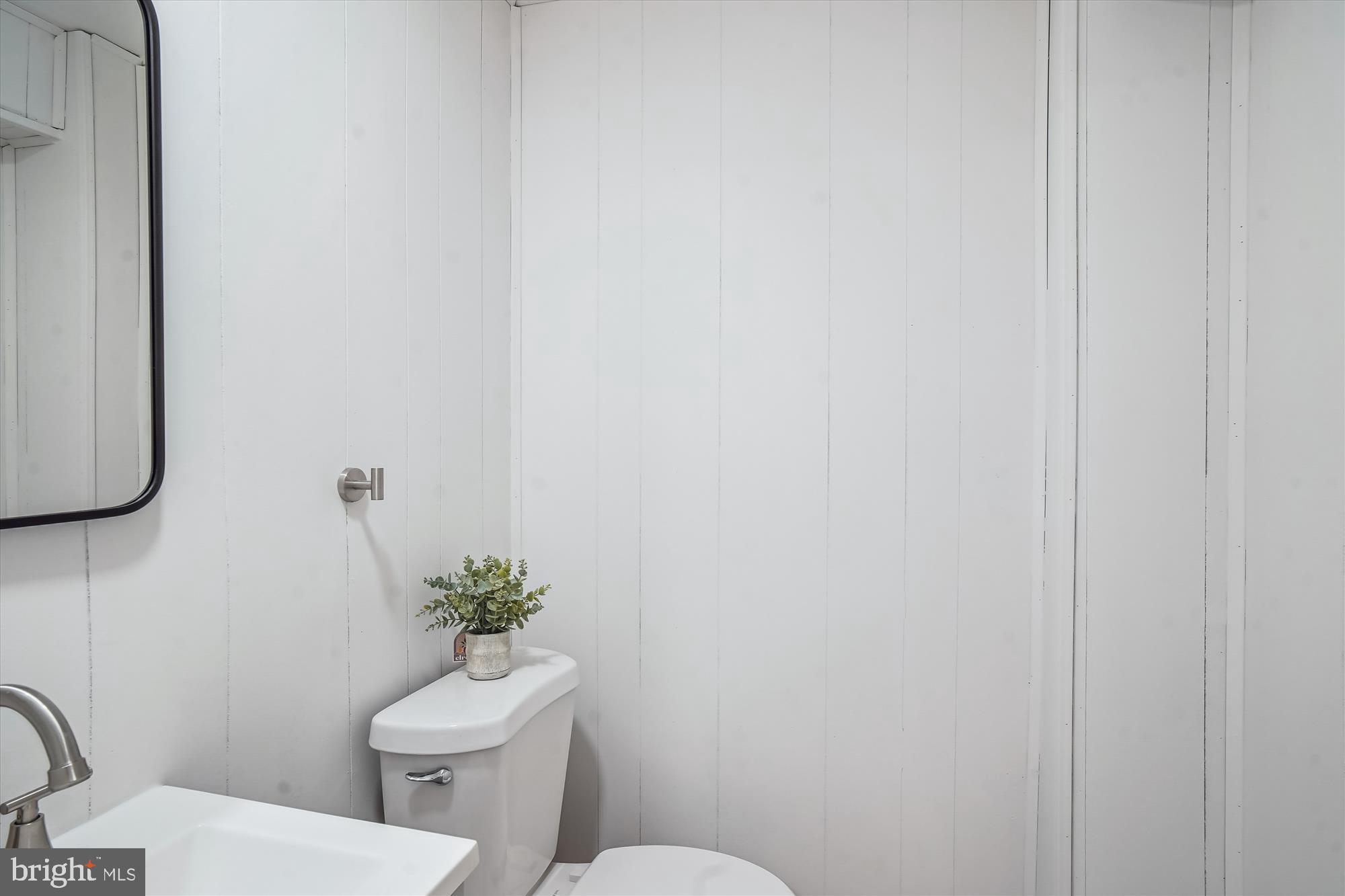 SHADY GROVE VILLAGE - Residential