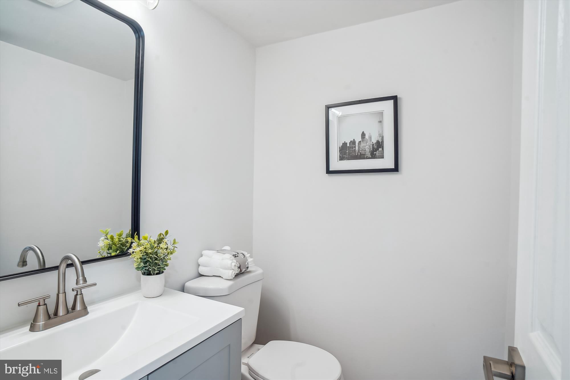 SHADY GROVE VILLAGE - Residential