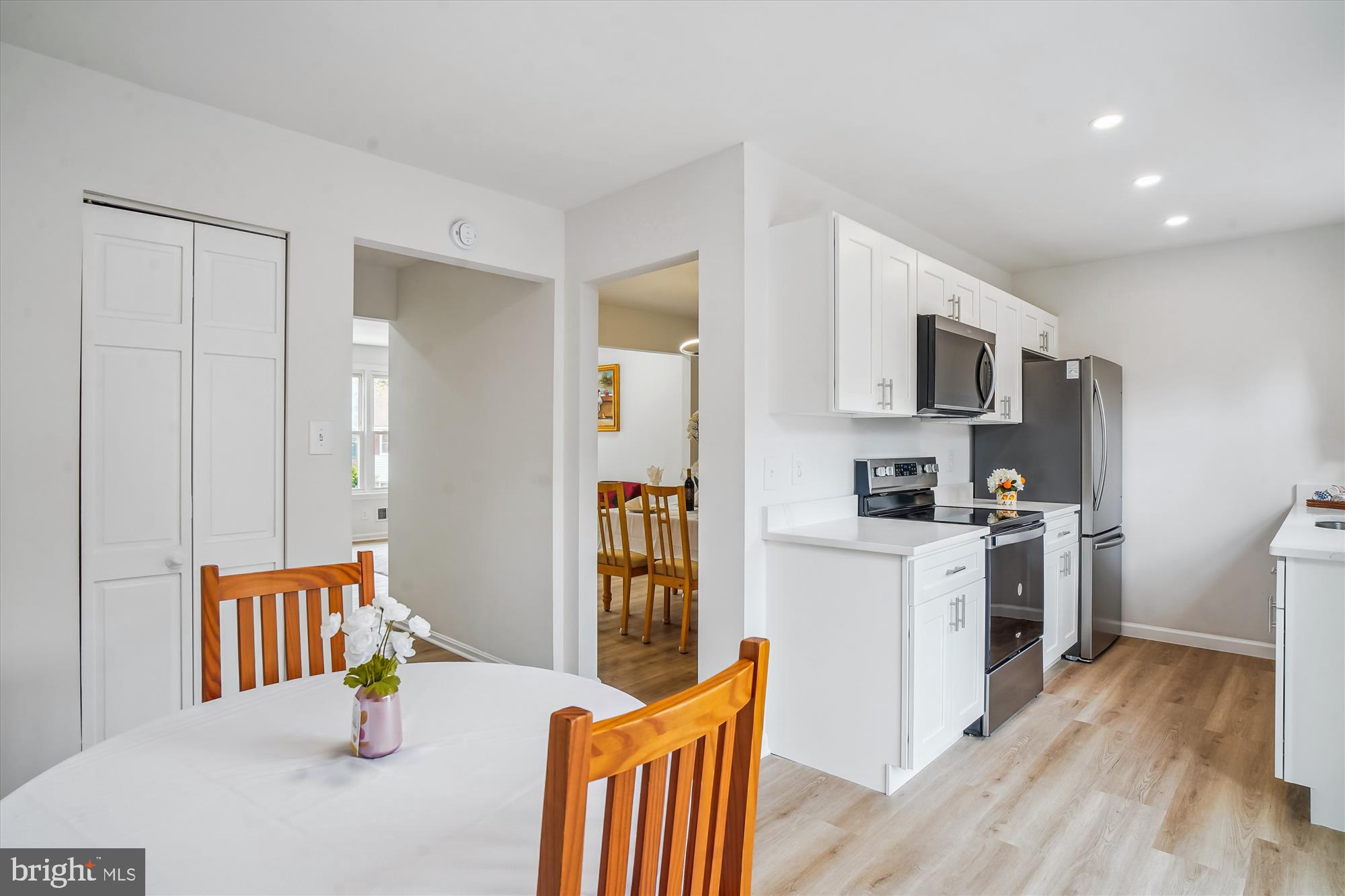 SHADY GROVE VILLAGE - Residential