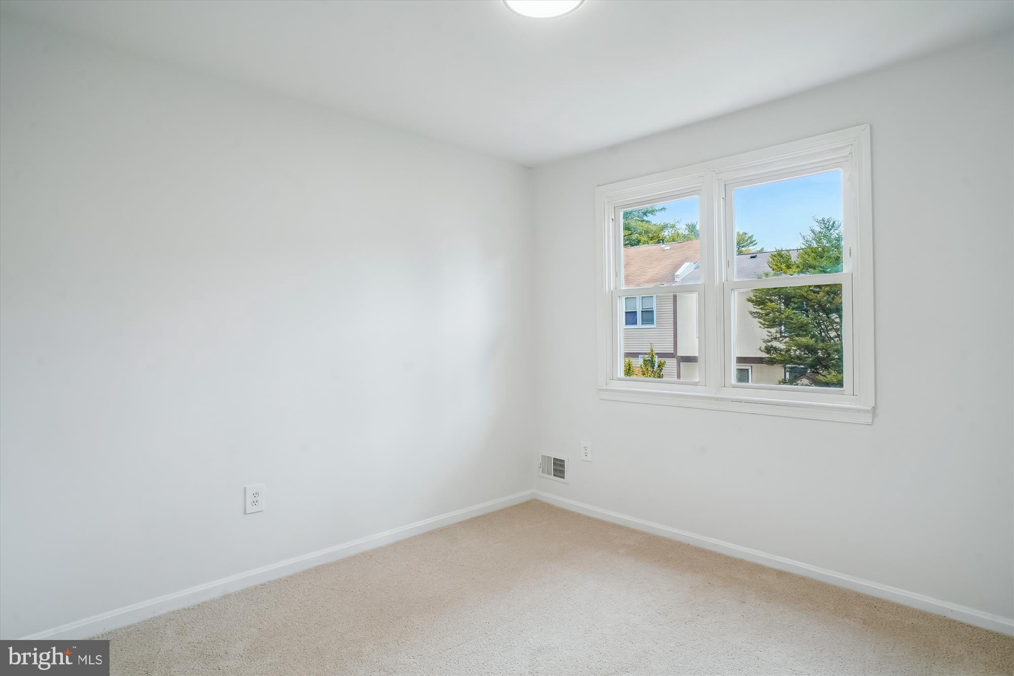 SHADY GROVE VILLAGE - Residential