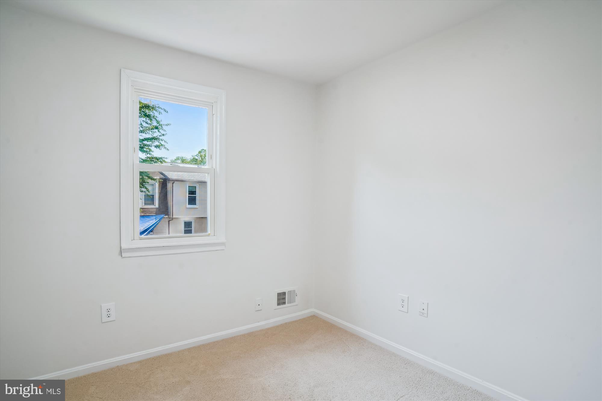 SHADY GROVE VILLAGE - Residential