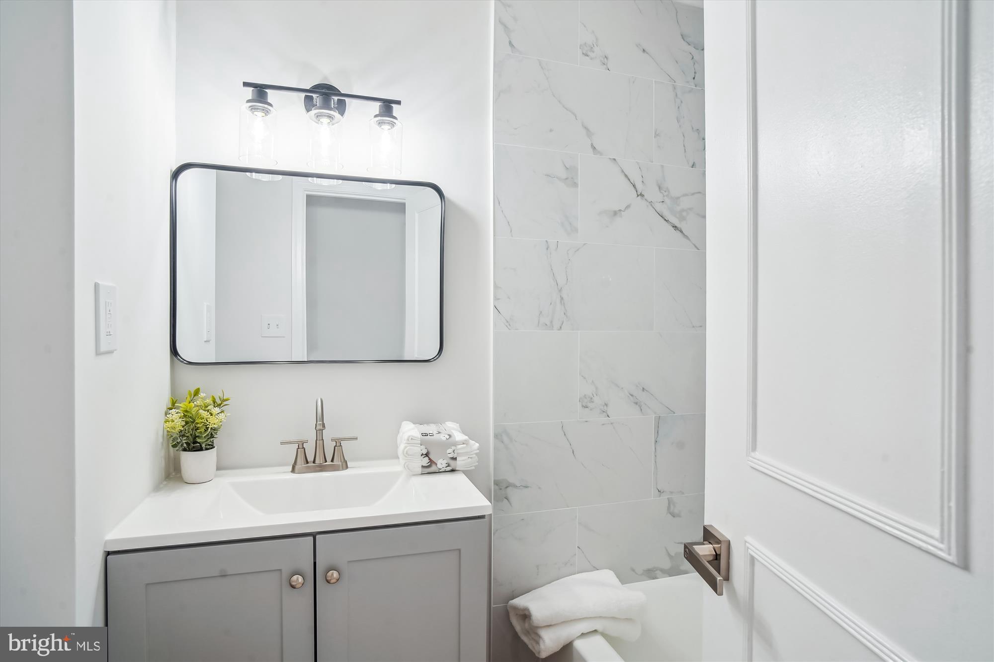 SHADY GROVE VILLAGE - Residential