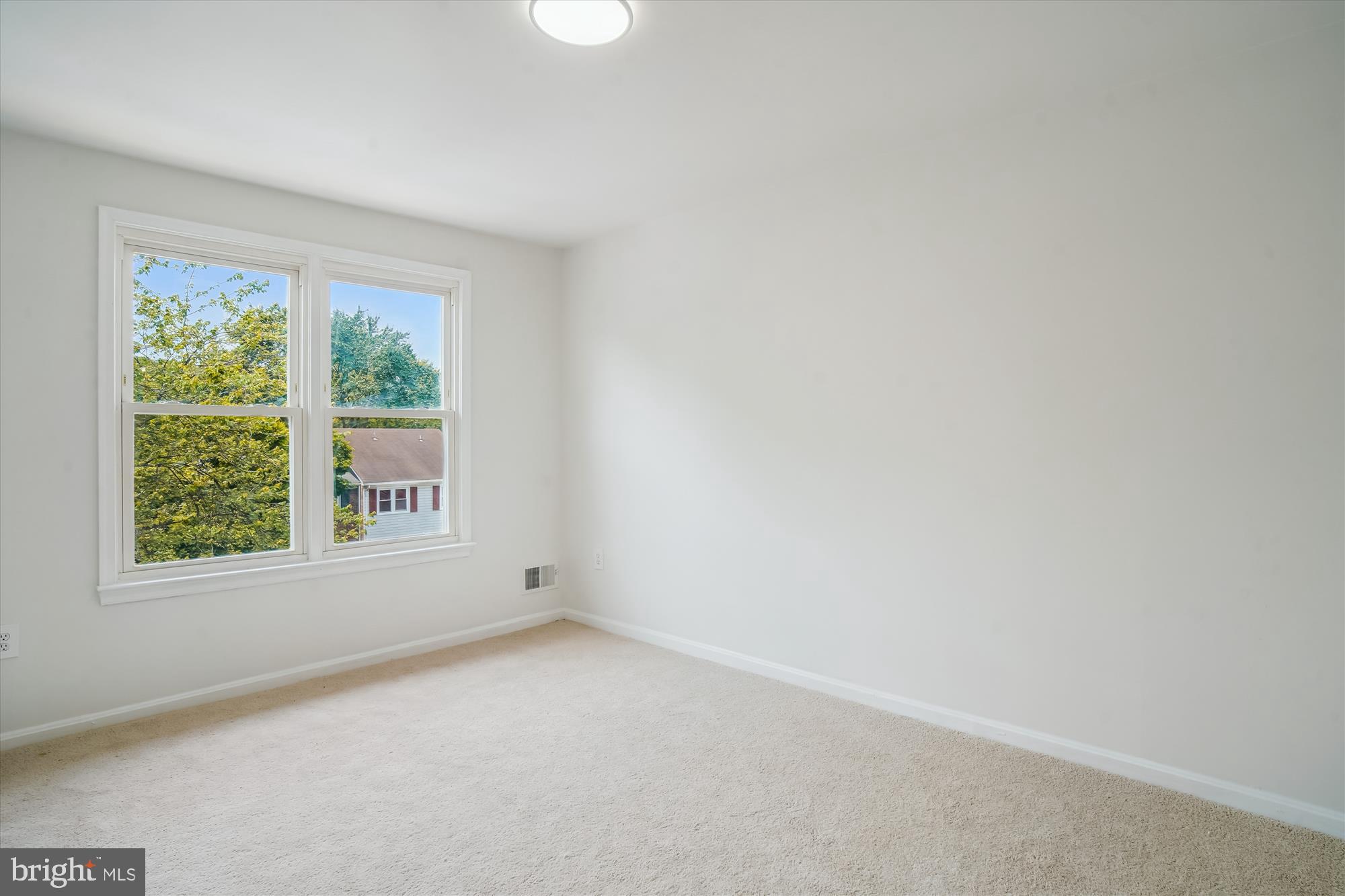 SHADY GROVE VILLAGE - Residential