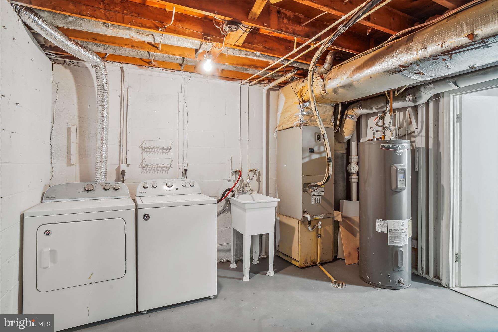 SHADY GROVE VILLAGE - Residential