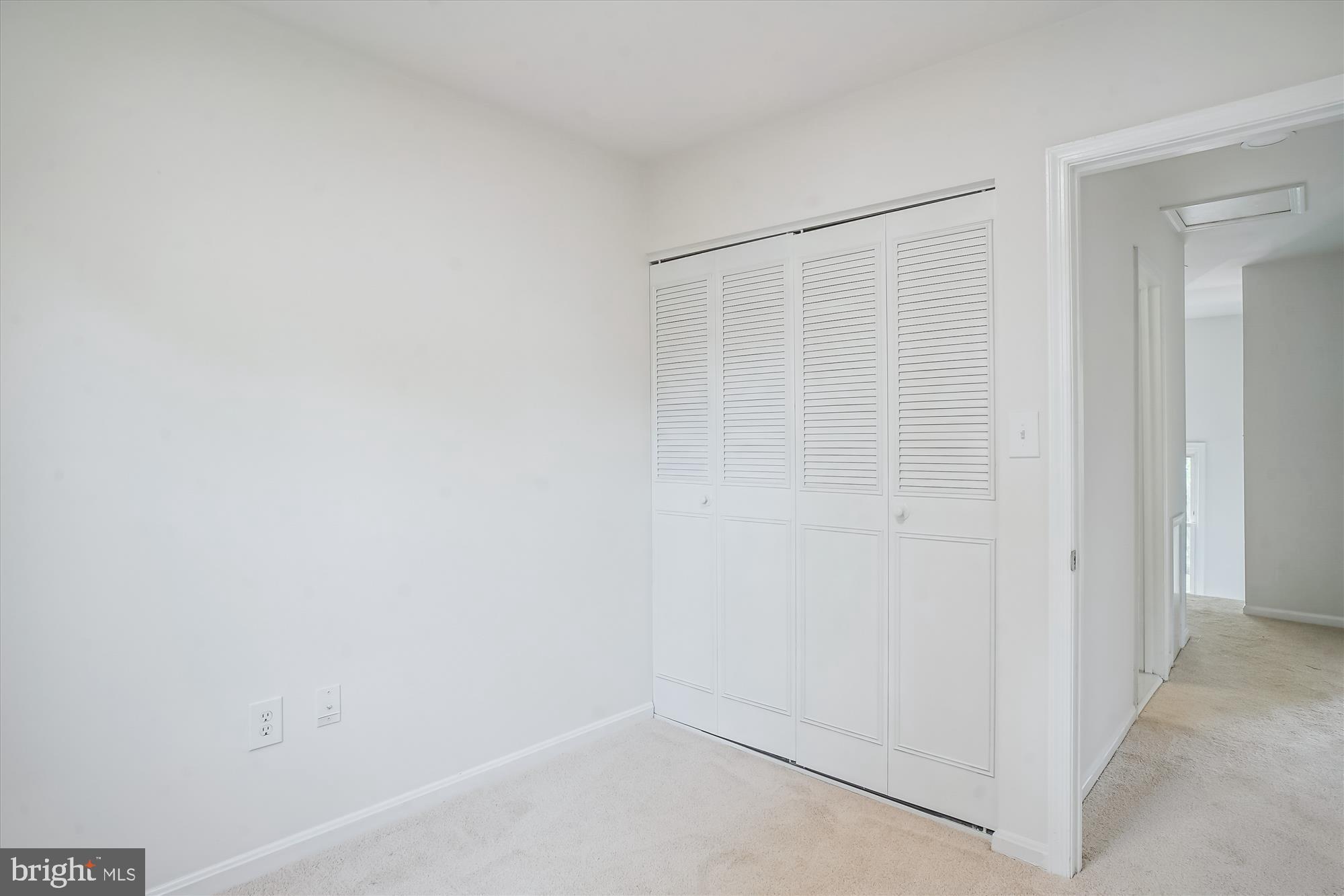 SHADY GROVE VILLAGE - Residential