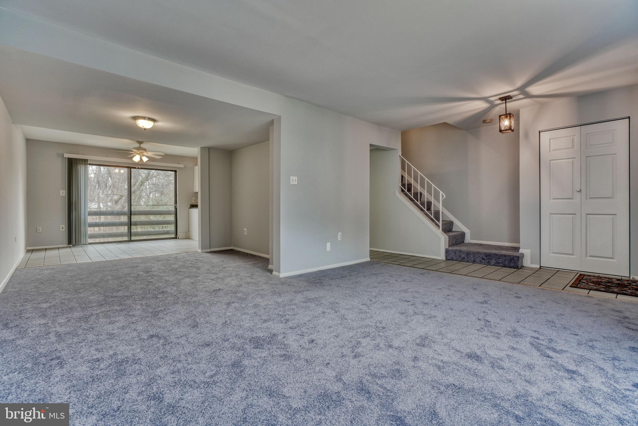 SEVEN COURTS - Residential