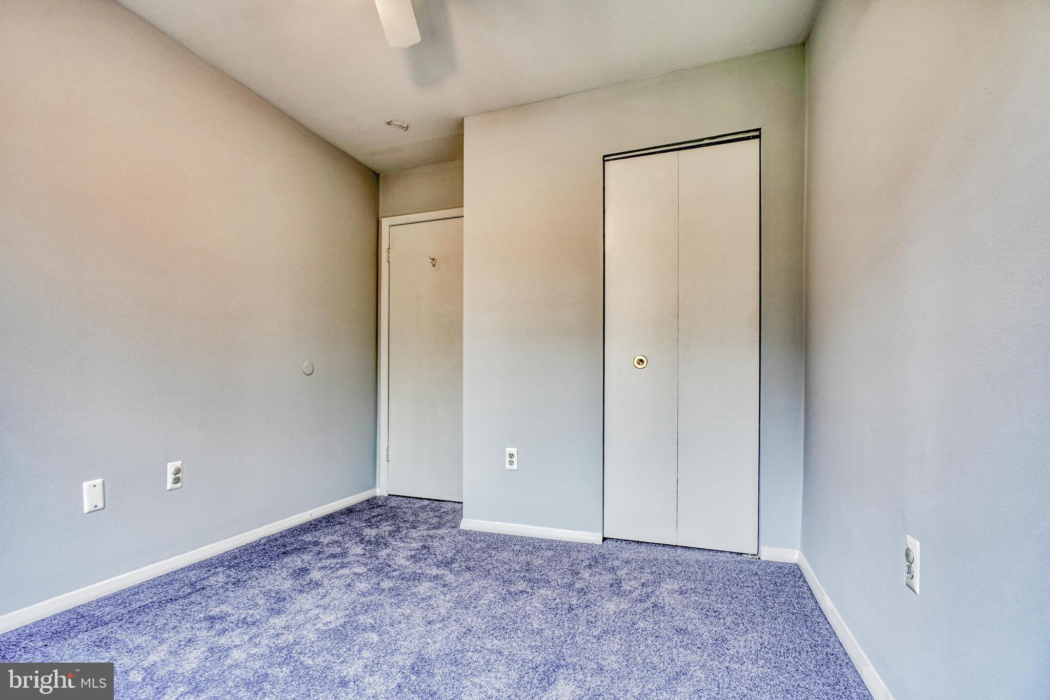 SEVEN COURTS - Residential