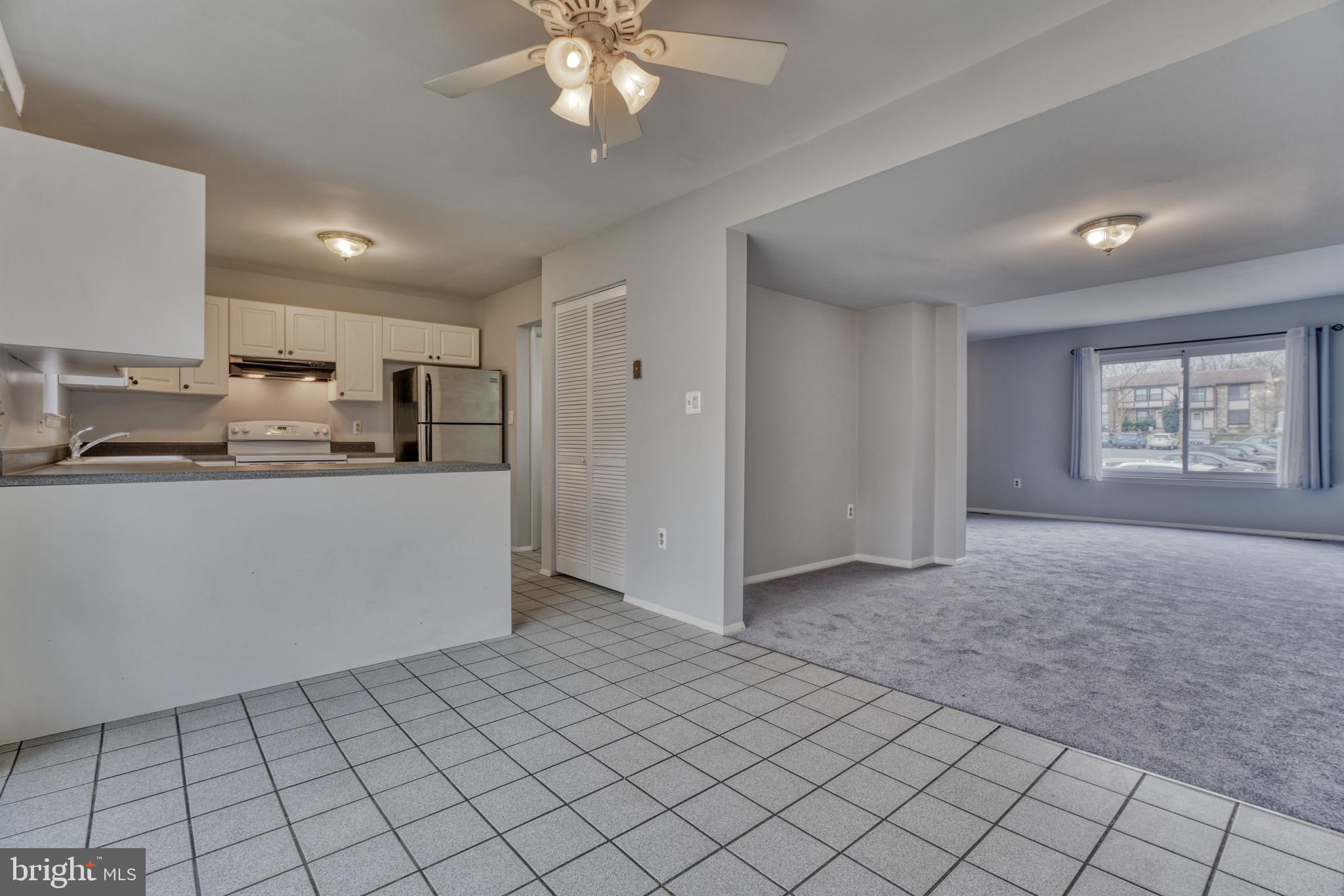 SEVEN COURTS - Residential