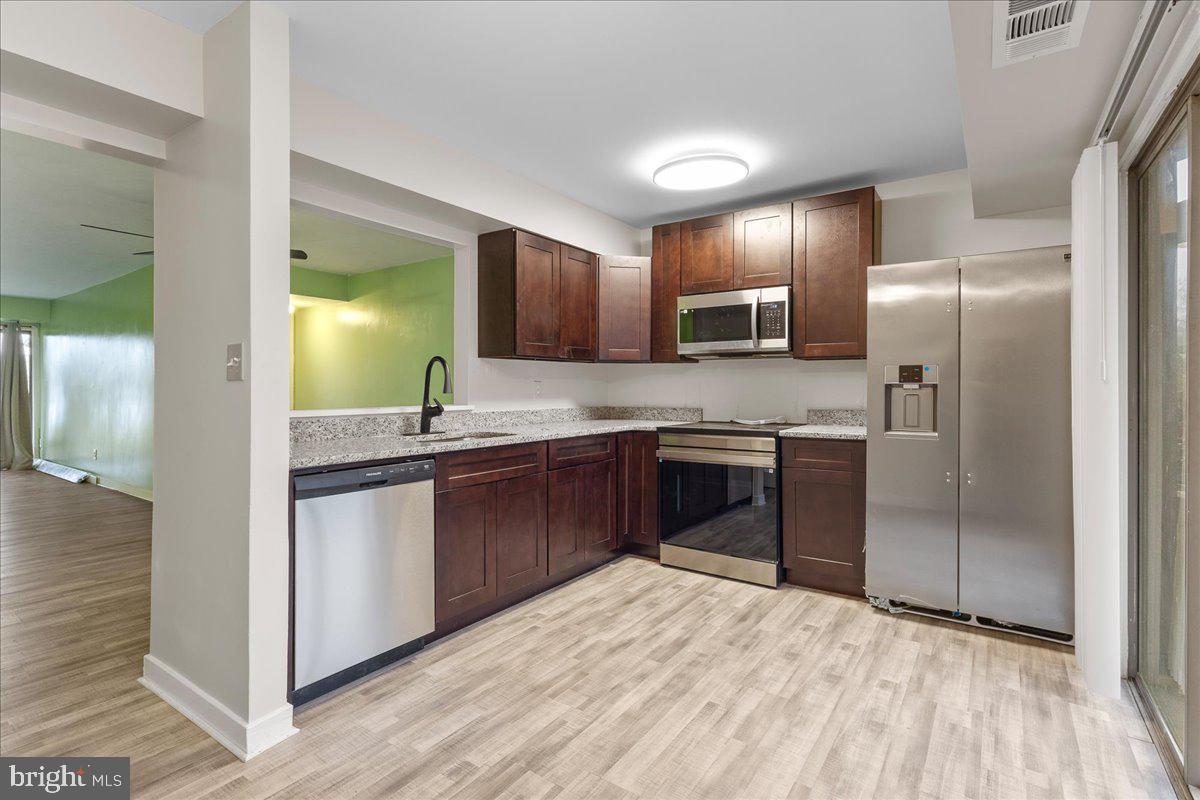 CHESAPEAKE HARBOUR - Residential