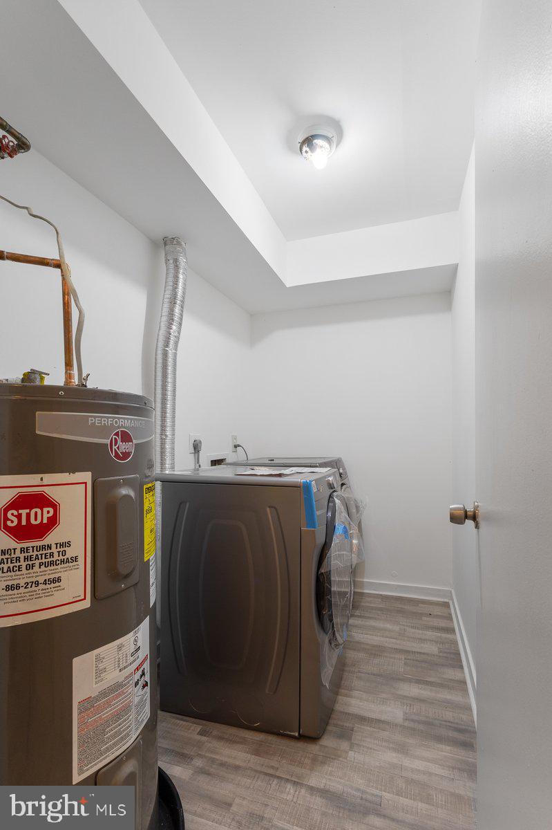 CHESAPEAKE HARBOUR - Residential