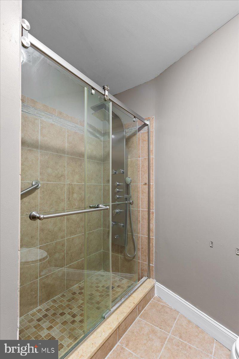 CHESAPEAKE HARBOUR - Residential