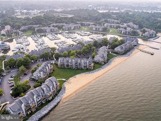CHESAPEAKE HARBOUR - Residential