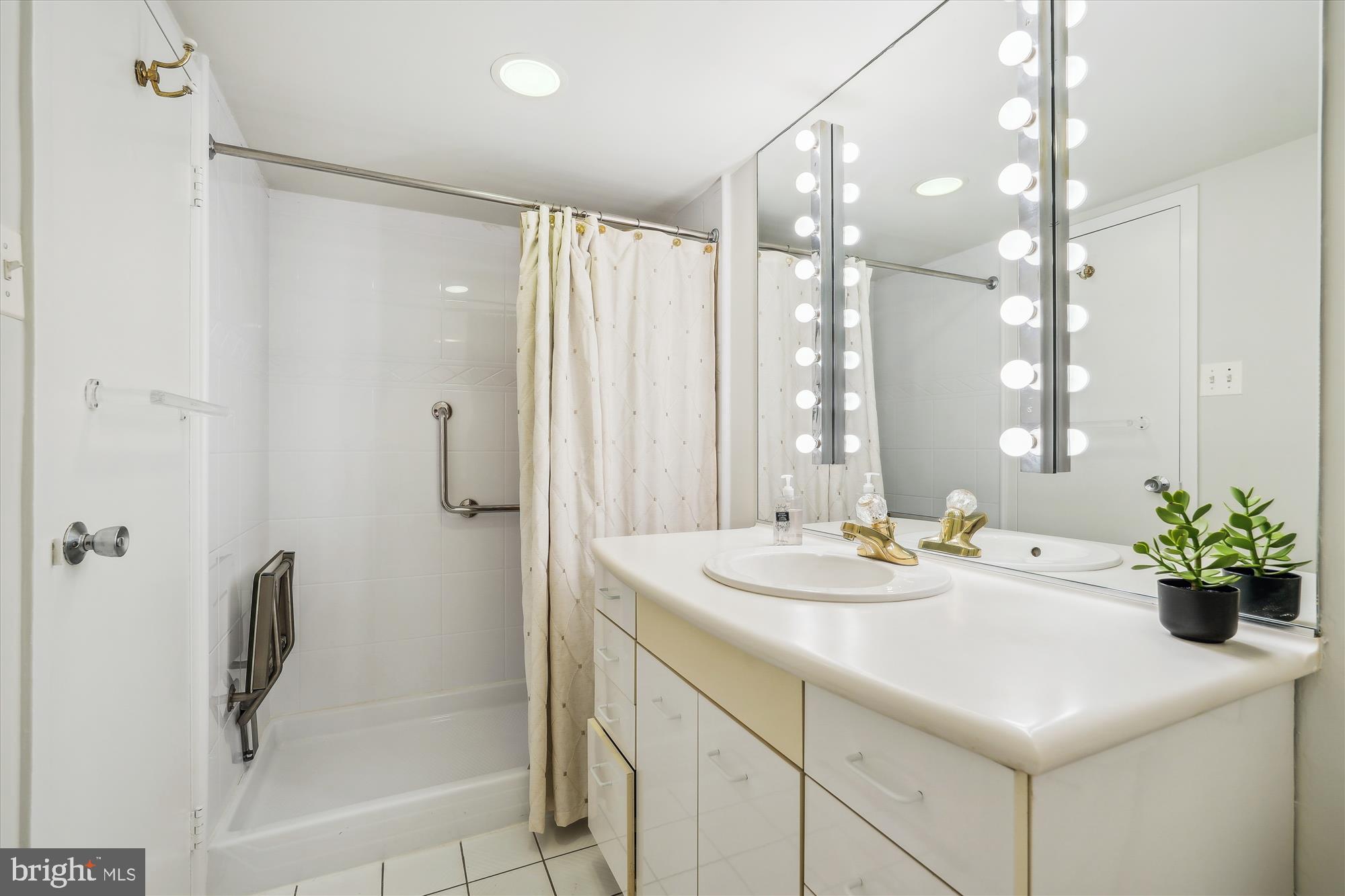 THE FORUM - Residential