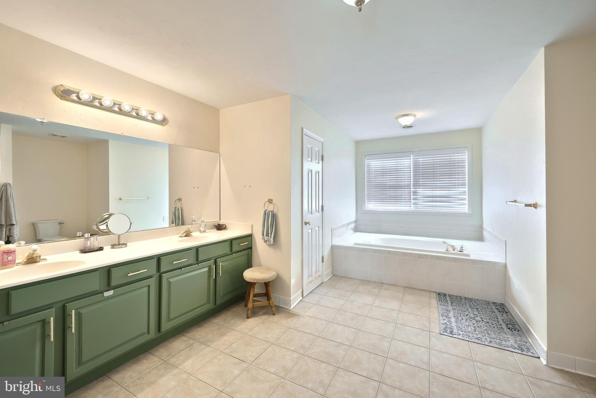 MEADOWVIEW ESTATES - Residential