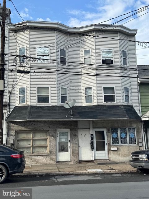 Photo of 309 E Centre Street, SHENANDOAH, PA 17976 (MLS # PASK2026100)