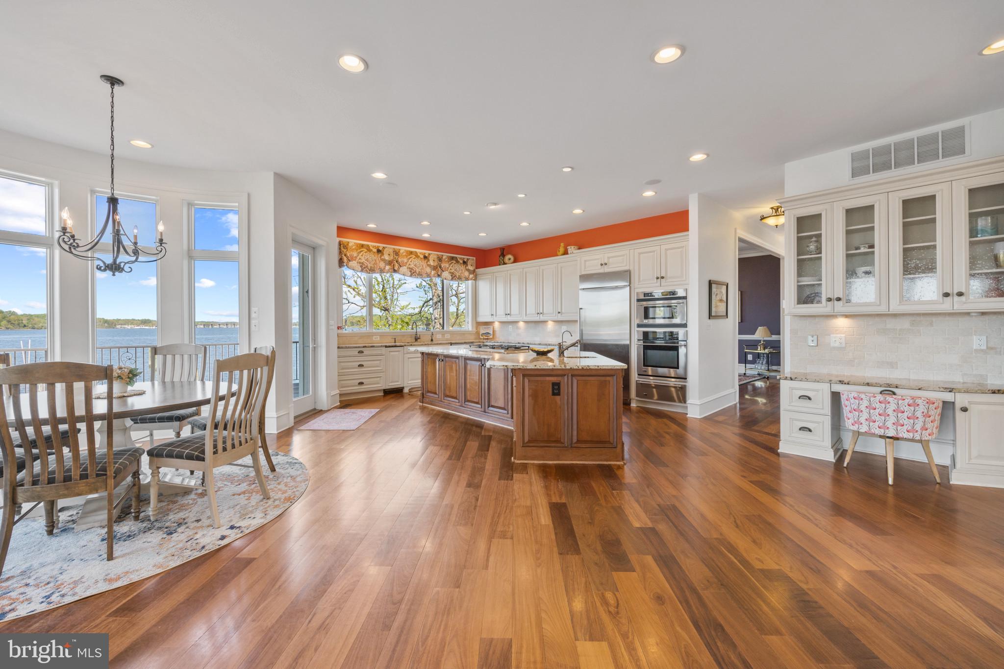 WILD ROSE SHORES - Residential