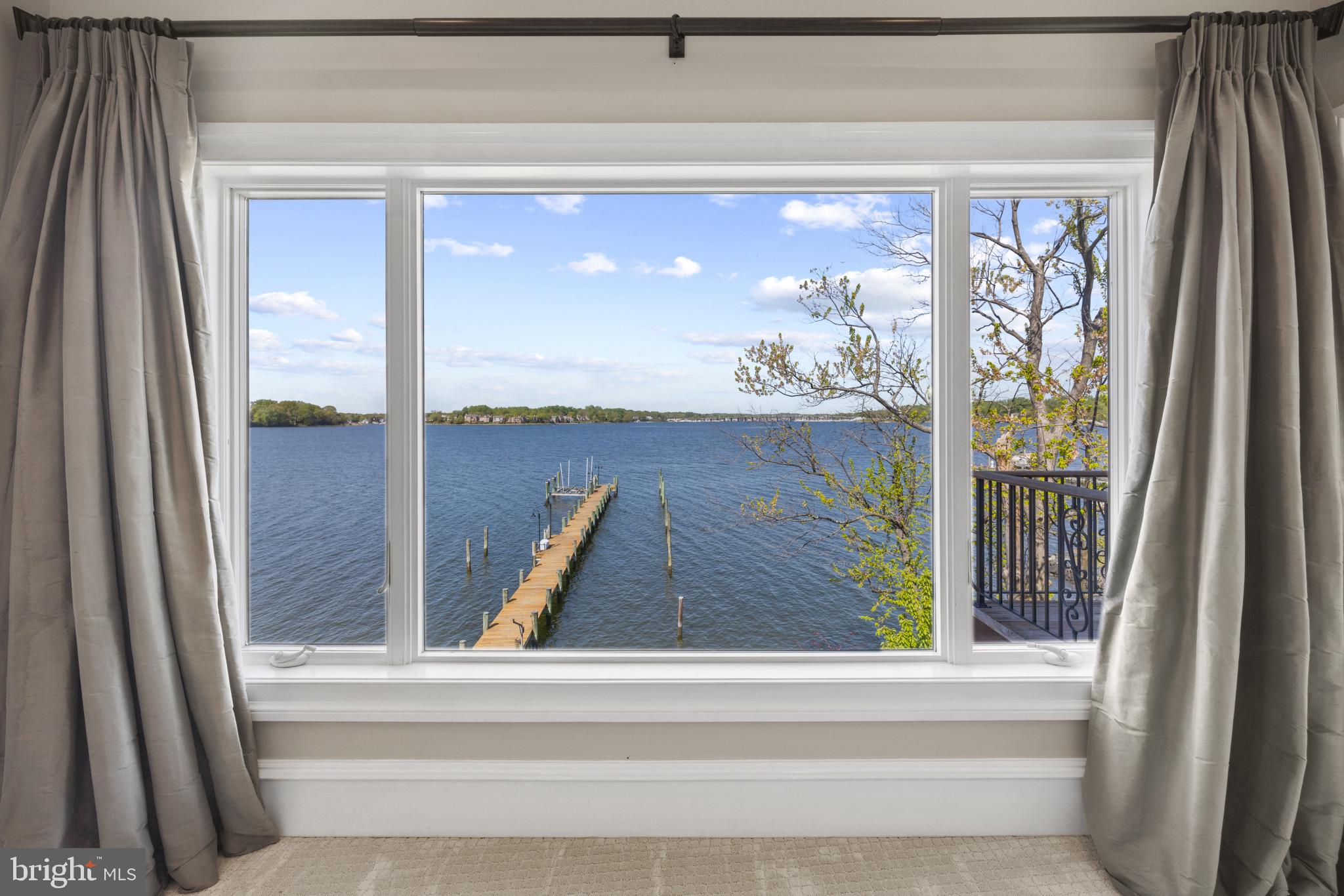 WILD ROSE SHORES - Residential