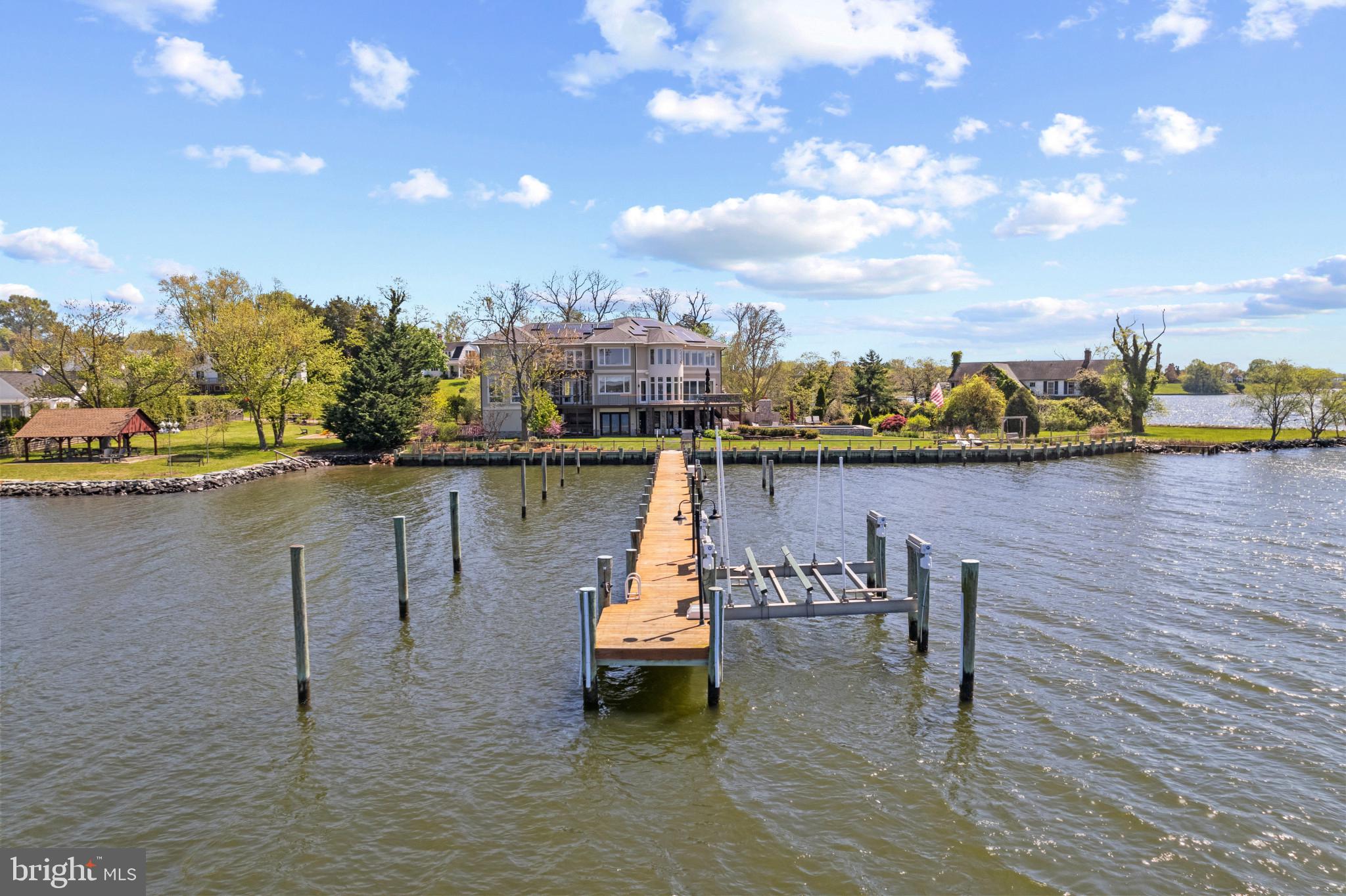 WILD ROSE SHORES - Residential