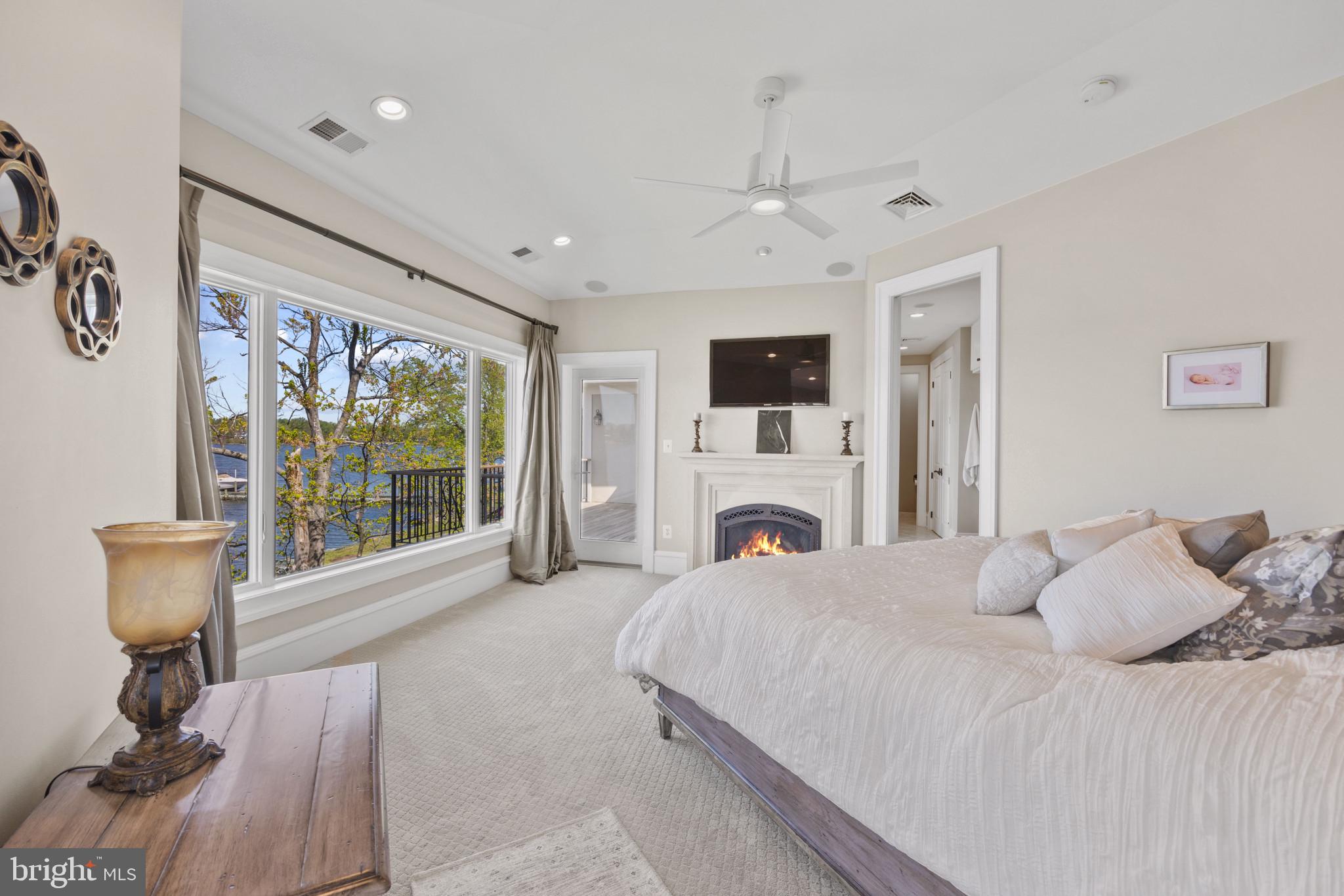 WILD ROSE SHORES - Residential