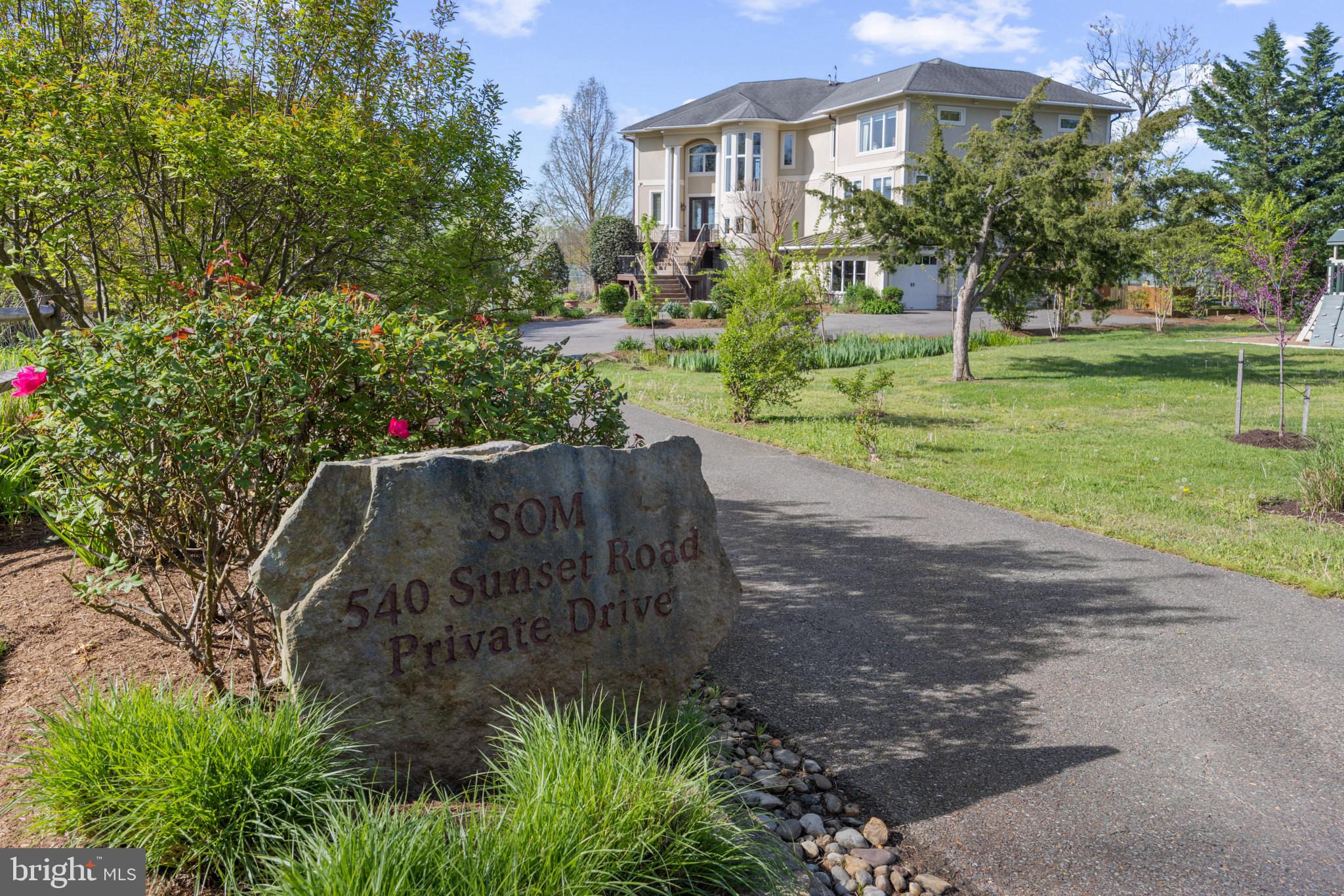 WILD ROSE SHORES - Residential