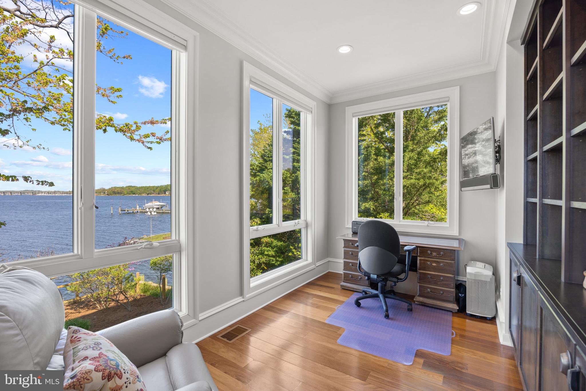 WILD ROSE SHORES - Residential