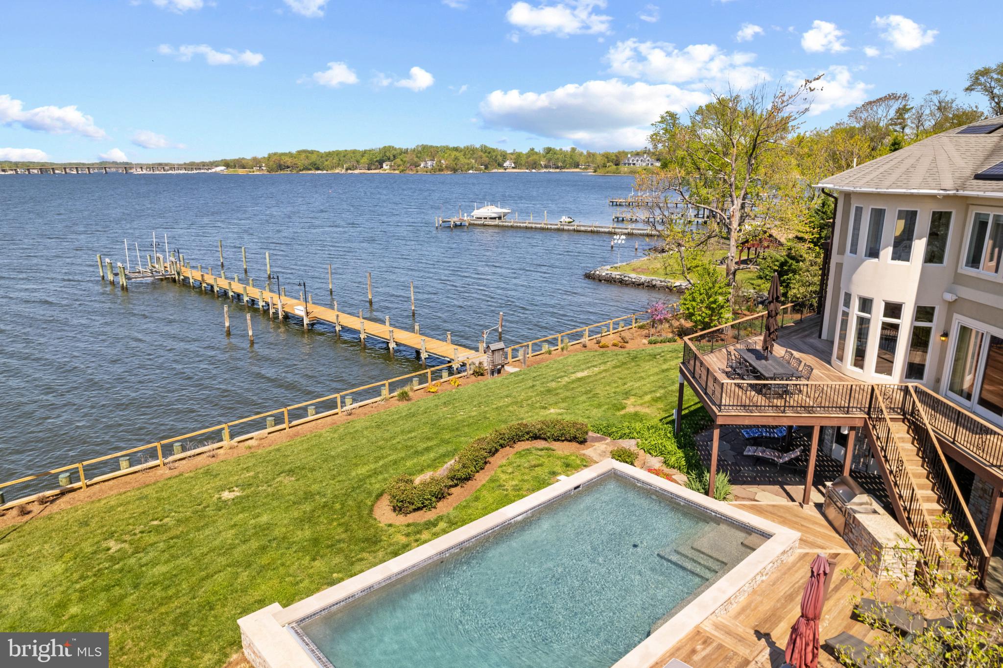 WILD ROSE SHORES - Residential