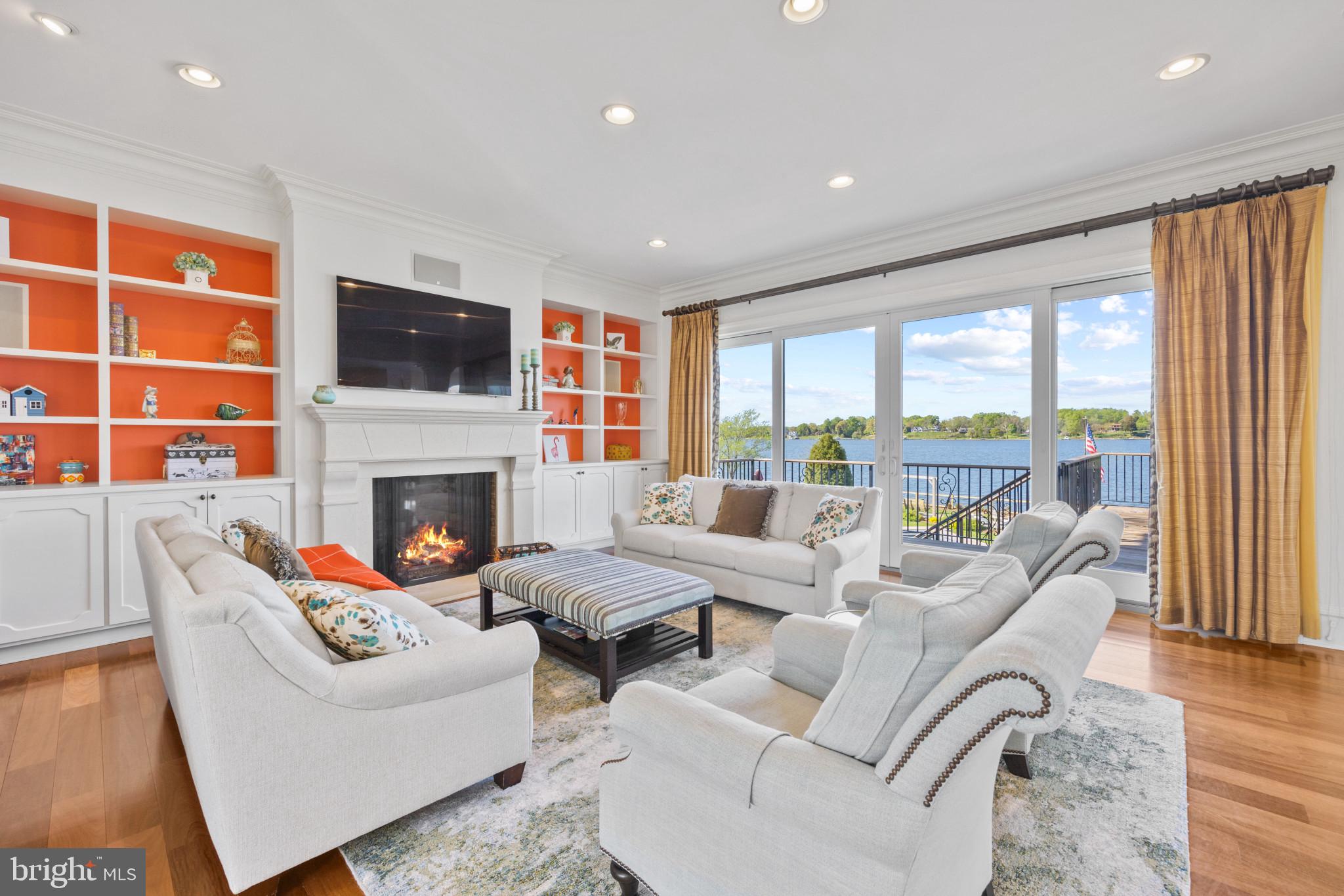 WILD ROSE SHORES - Residential