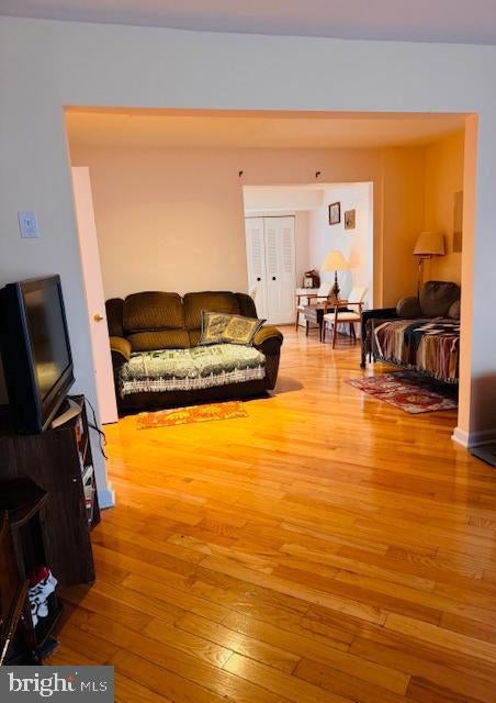 632 LONGFELLOW COURT