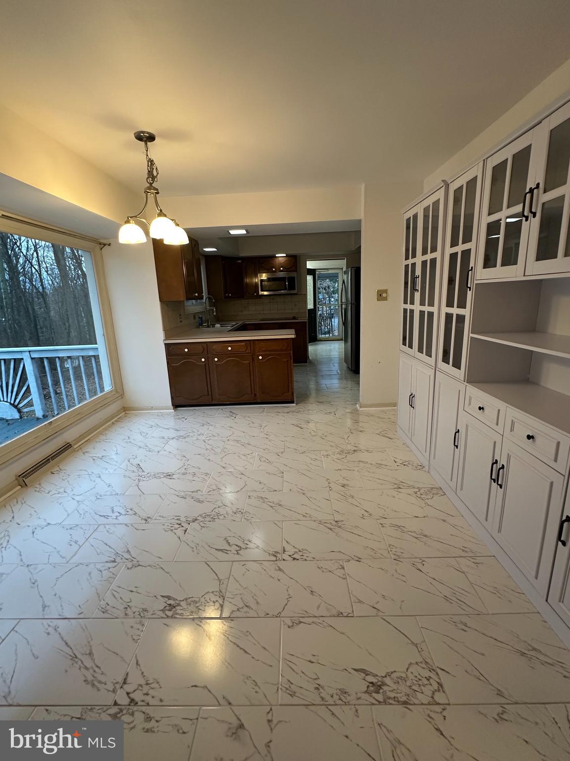 6262 SLEEPY HOLLOW ROAD