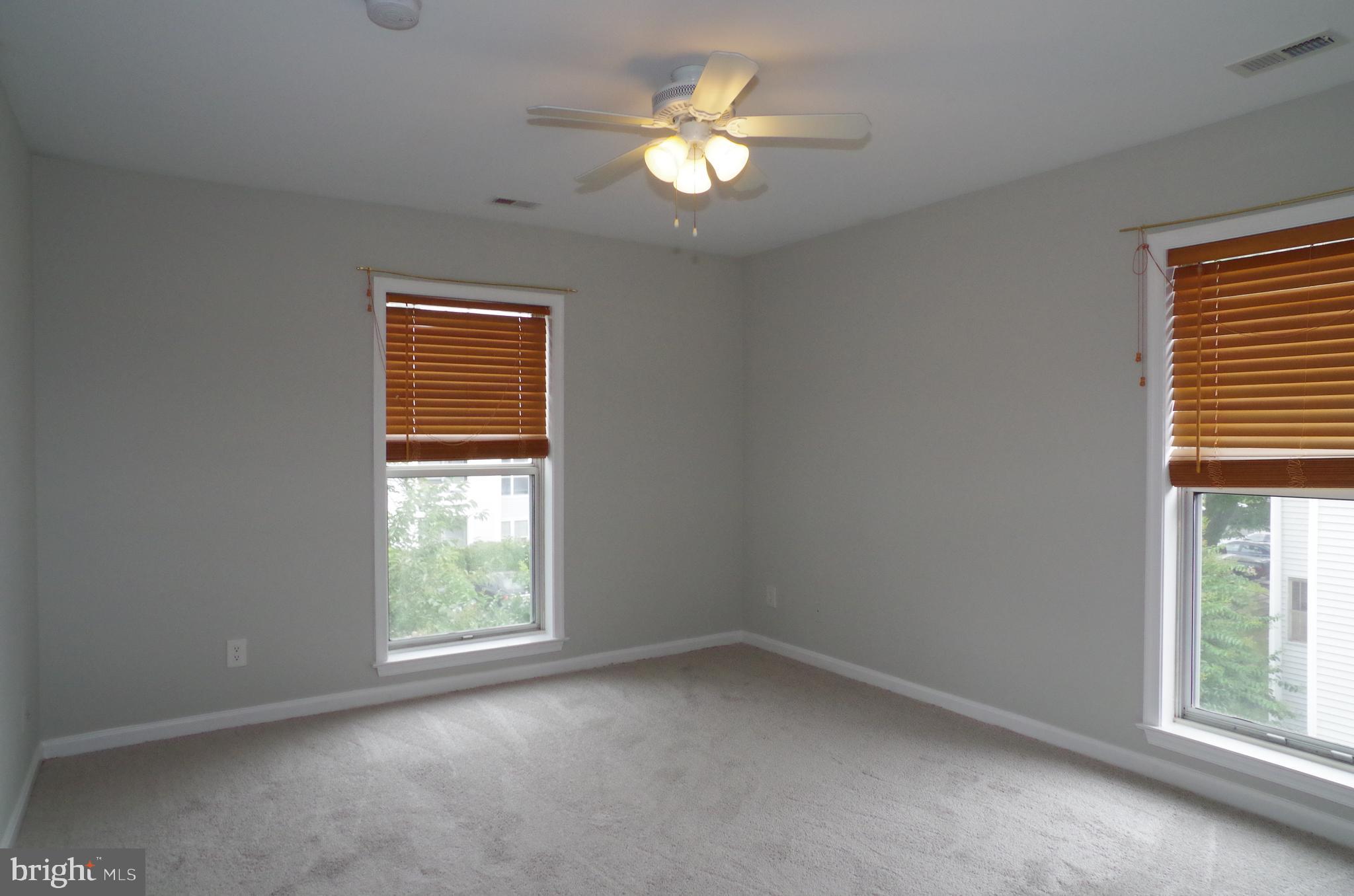 FOUR WINDS AT OAKTON - Residential Lease