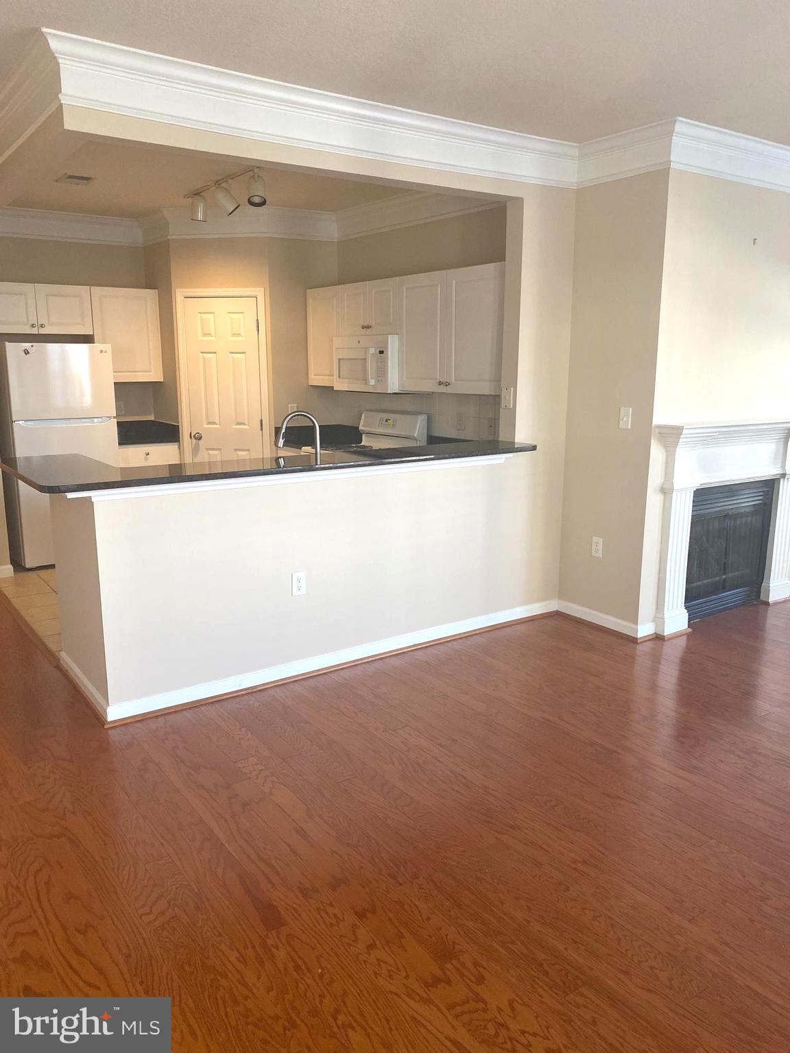 WESTCHESTER AT STRATFORD - Residential Lease