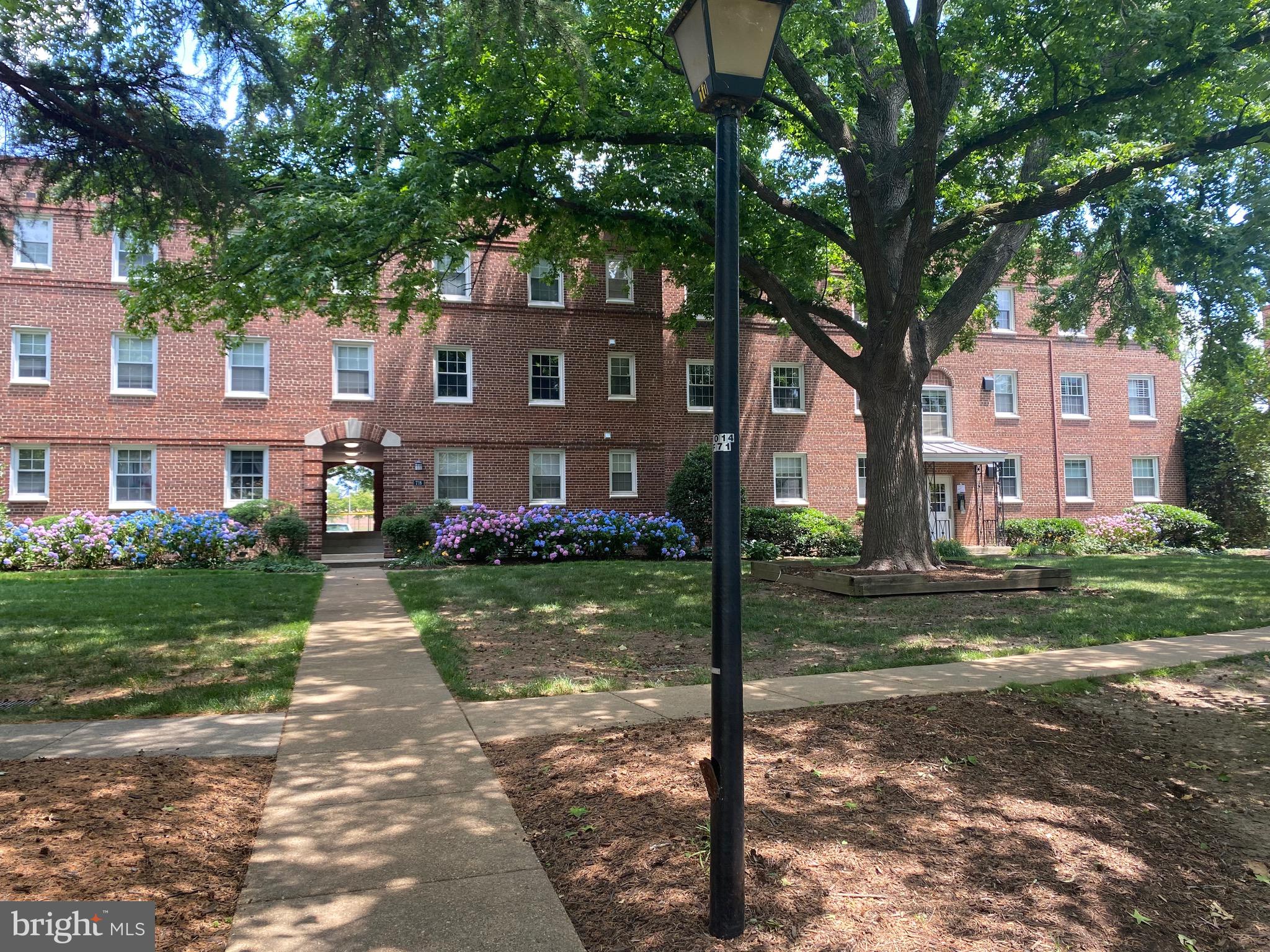 FAYETTE COURT - Residential Lease