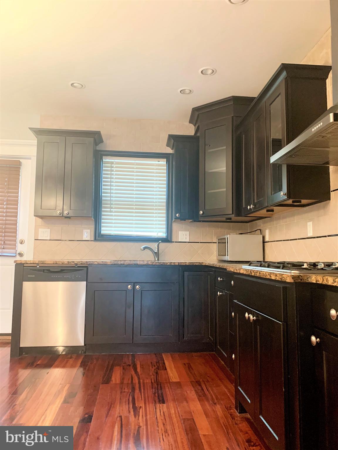 LOWER MOYAMENSING - Residential Lease