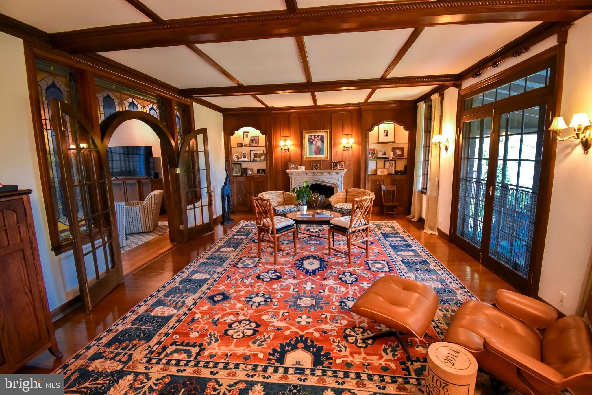 COLLEGE HILL - Residential