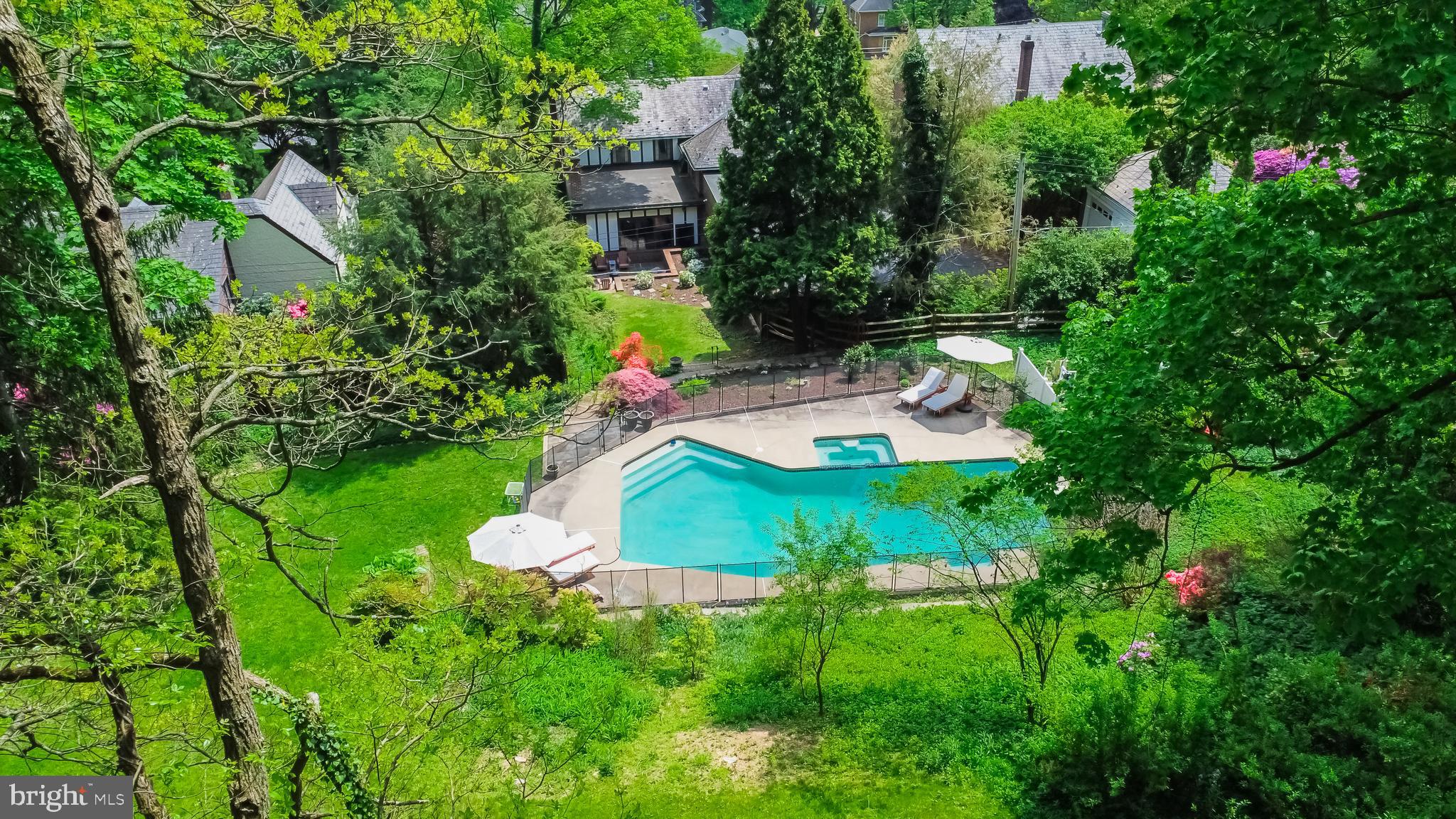 COLLEGE HILL - Residential