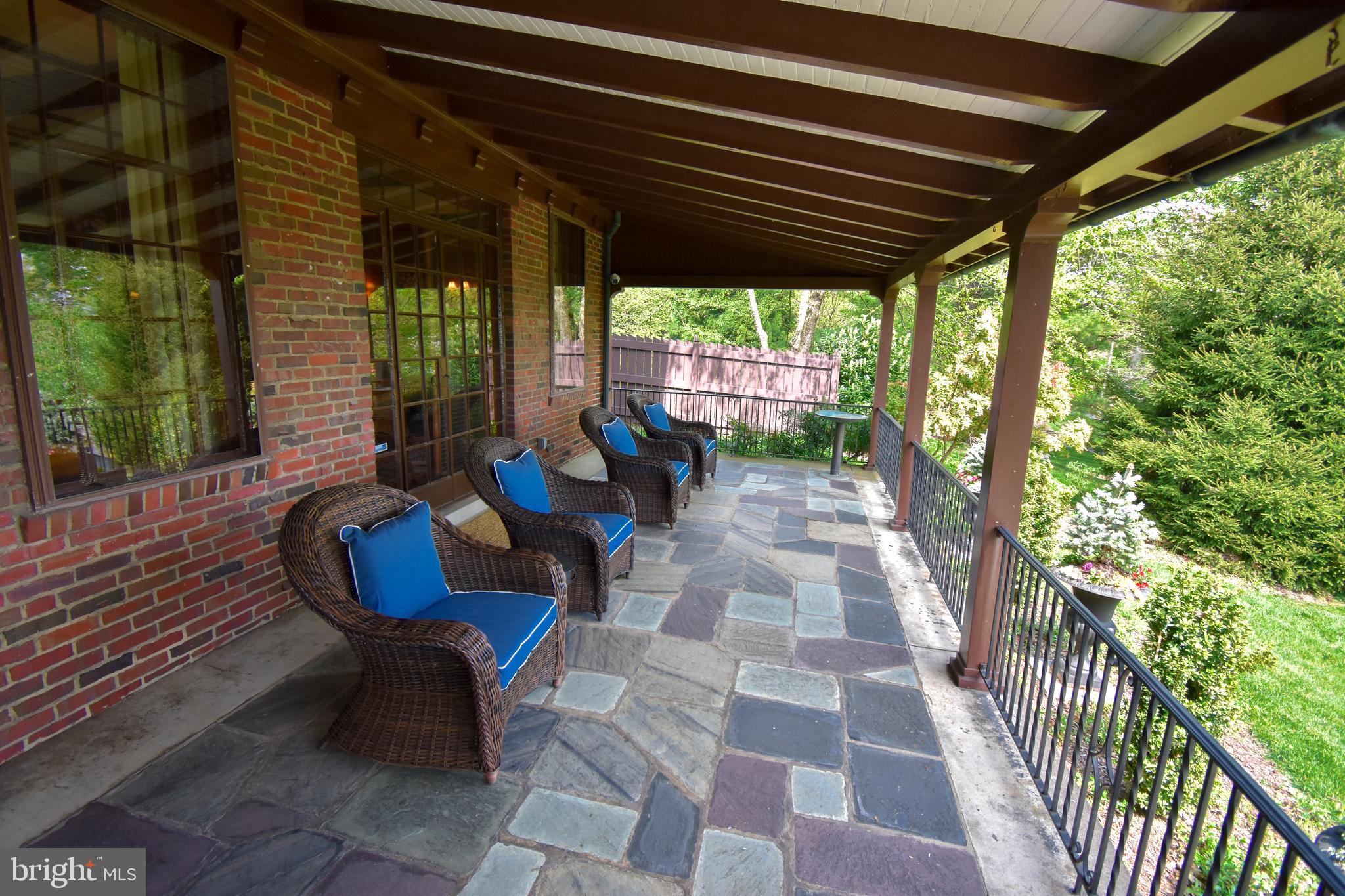 COLLEGE HILL - Residential