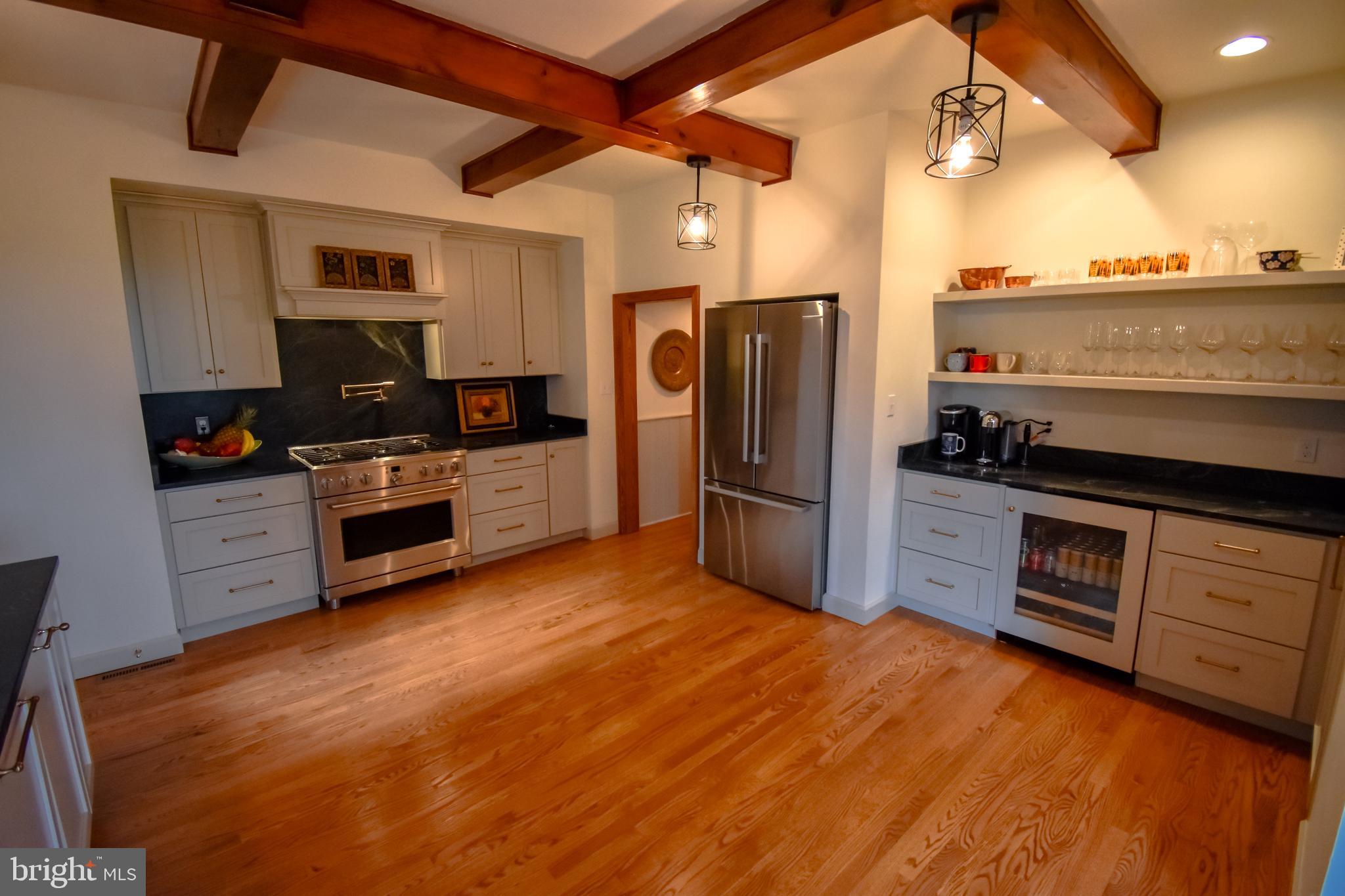 COLLEGE HILL - Residential