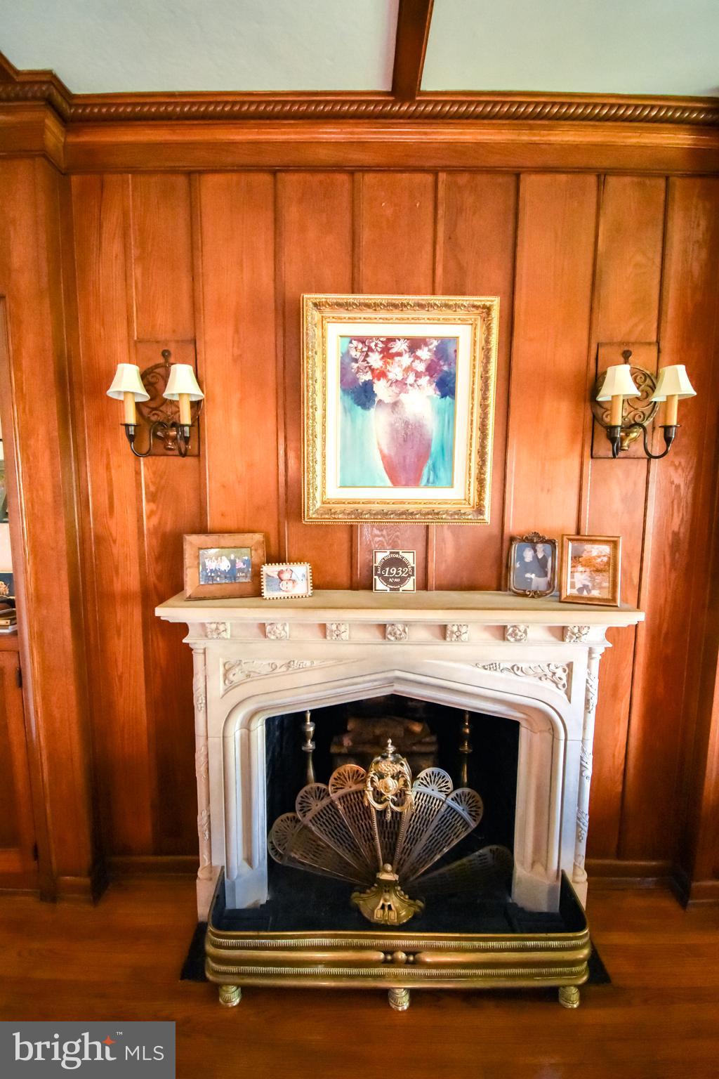 COLLEGE HILL - Residential