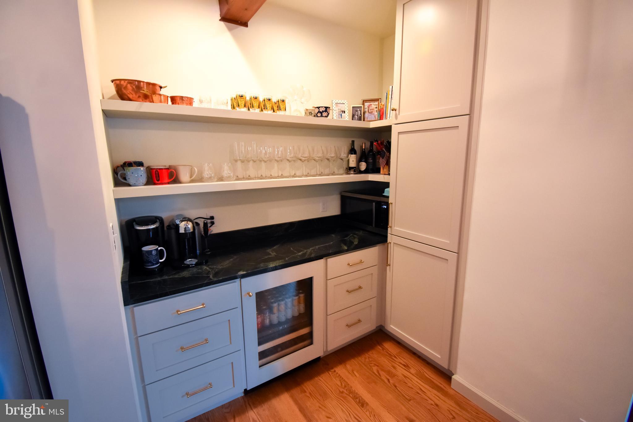 COLLEGE HILL - Residential