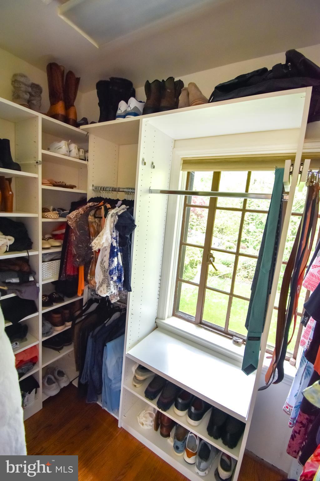 COLLEGE HILL - Residential