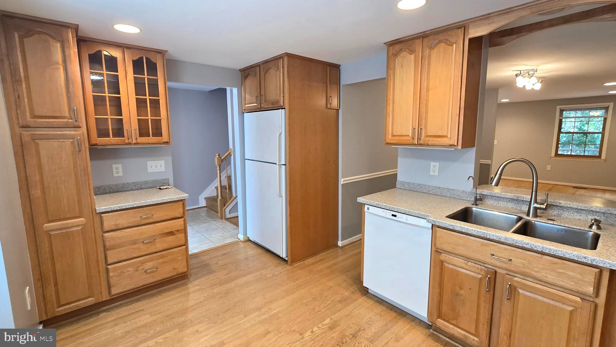 CARDINAL GLEN - Residential Lease