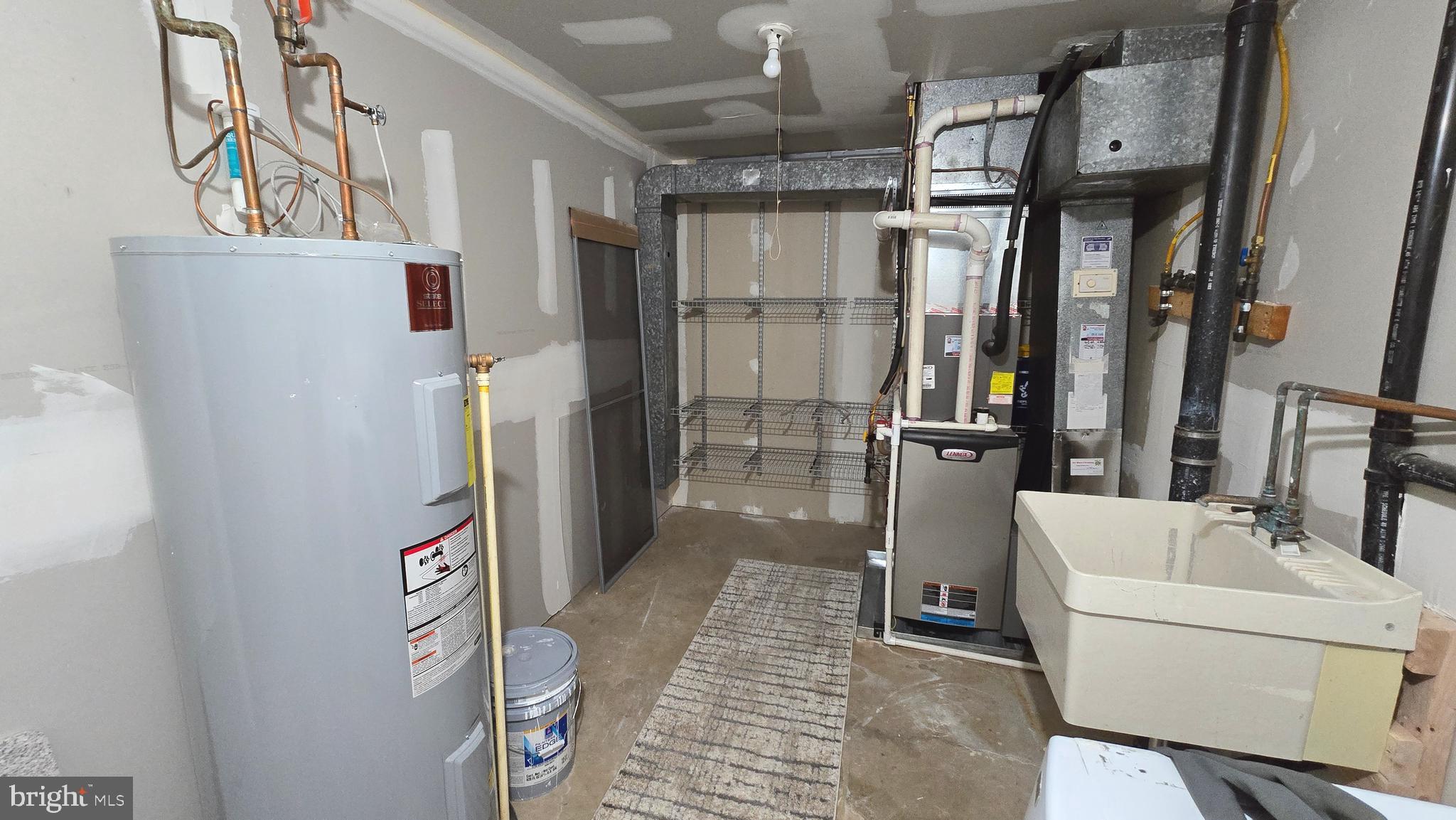 CARDINAL GLEN - Residential Lease