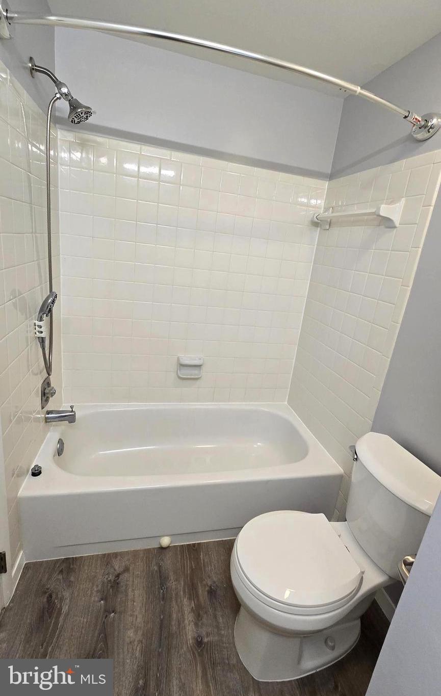 CARDINAL GLEN - Residential Lease