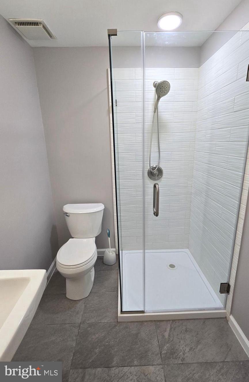 CARDINAL GLEN - Residential Lease