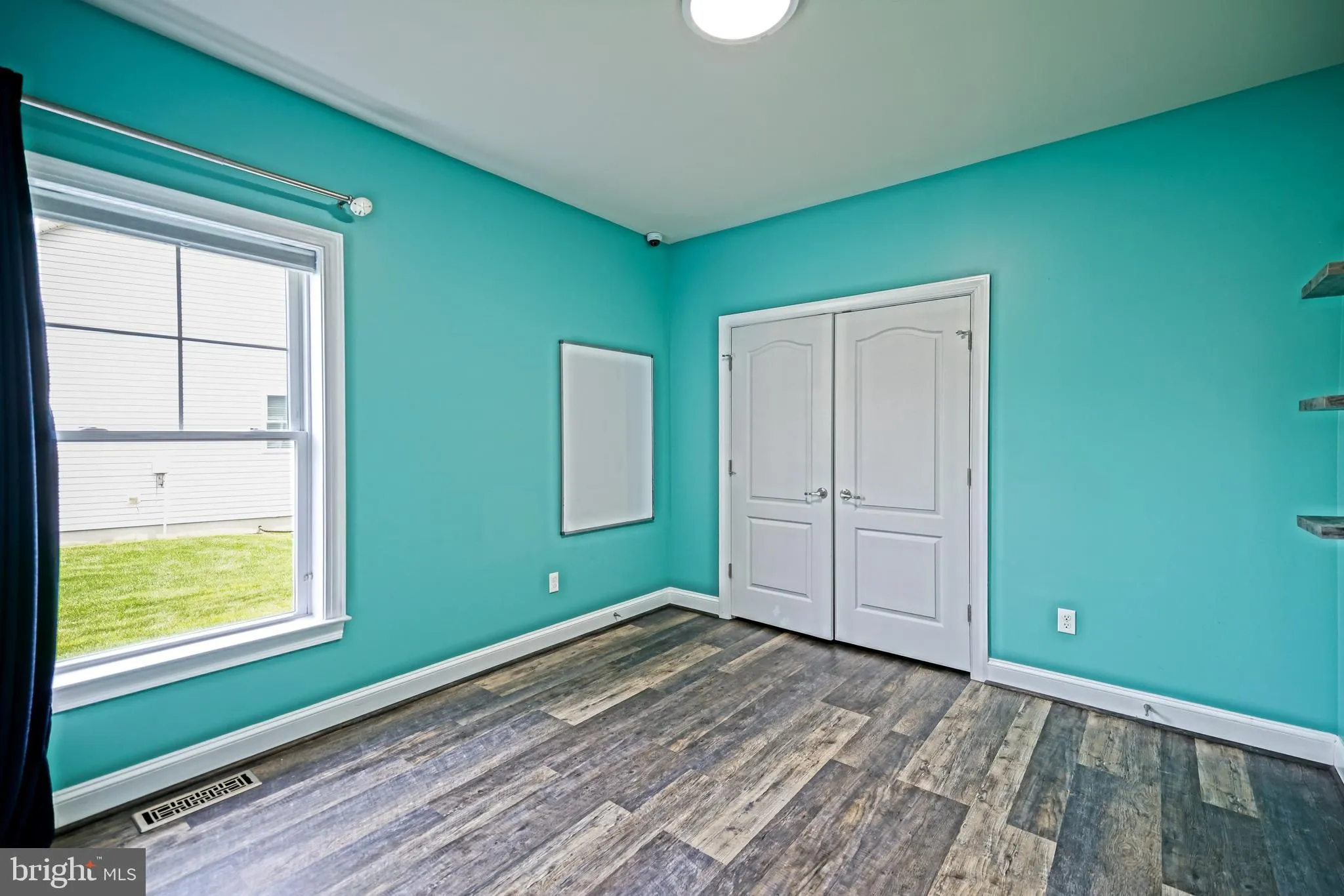 Lewes, Delaware 19958, United States, 5 Bedrooms Bedrooms, ,3 BathroomsBathrooms,Residential,Contingent,121564