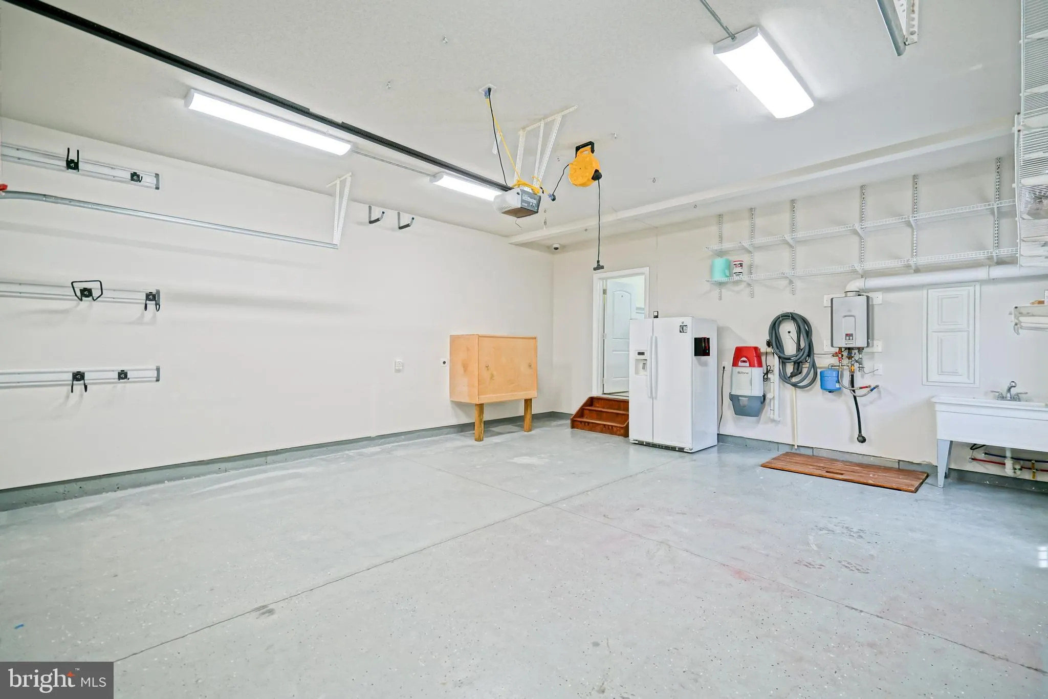 Lewes, Delaware 19958, United States, 5 Bedrooms Bedrooms, ,3 BathroomsBathrooms,Residential,Contingent,121564