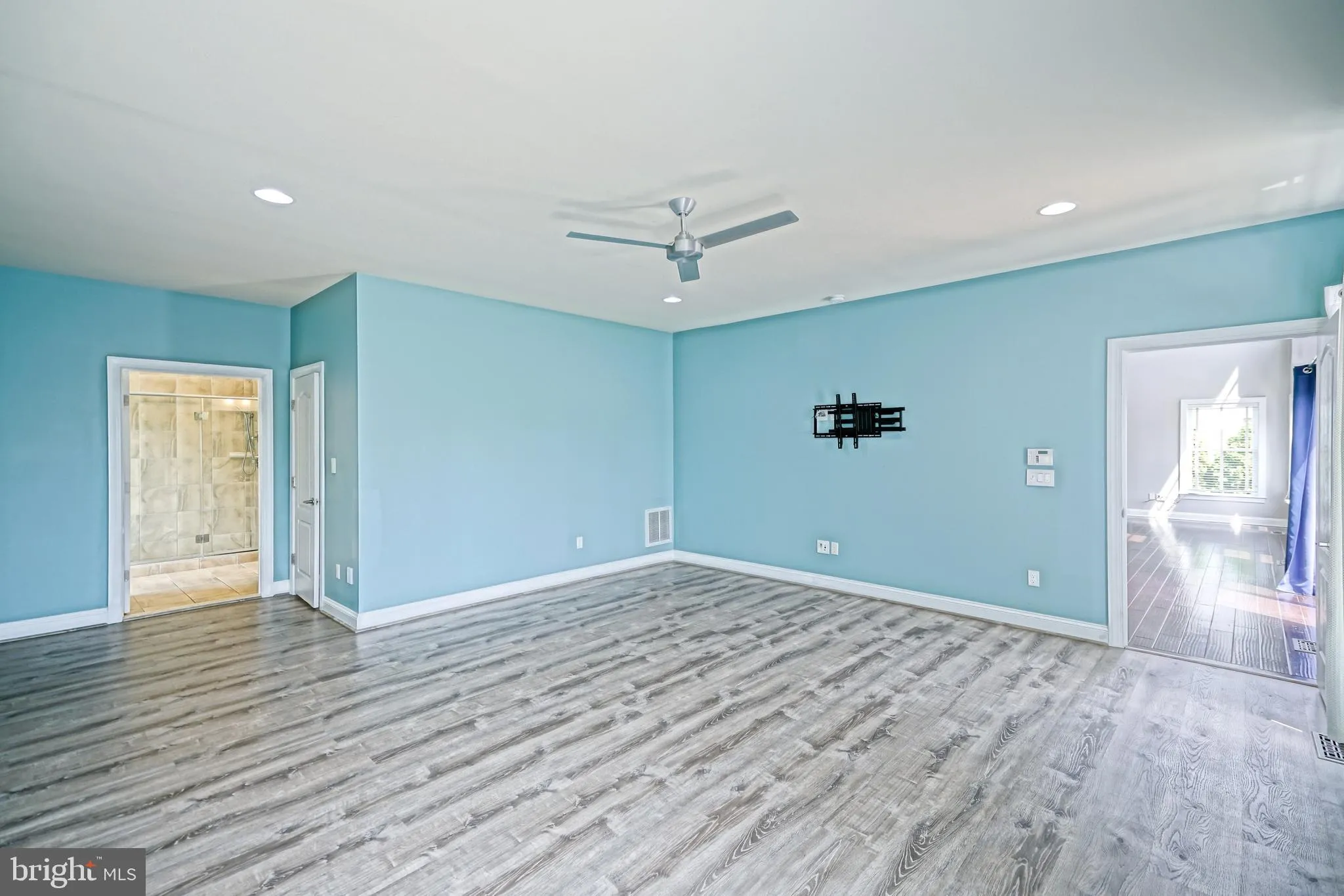 Lewes, Delaware 19958, United States, 5 Bedrooms Bedrooms, ,3 BathroomsBathrooms,Residential,Contingent,121564