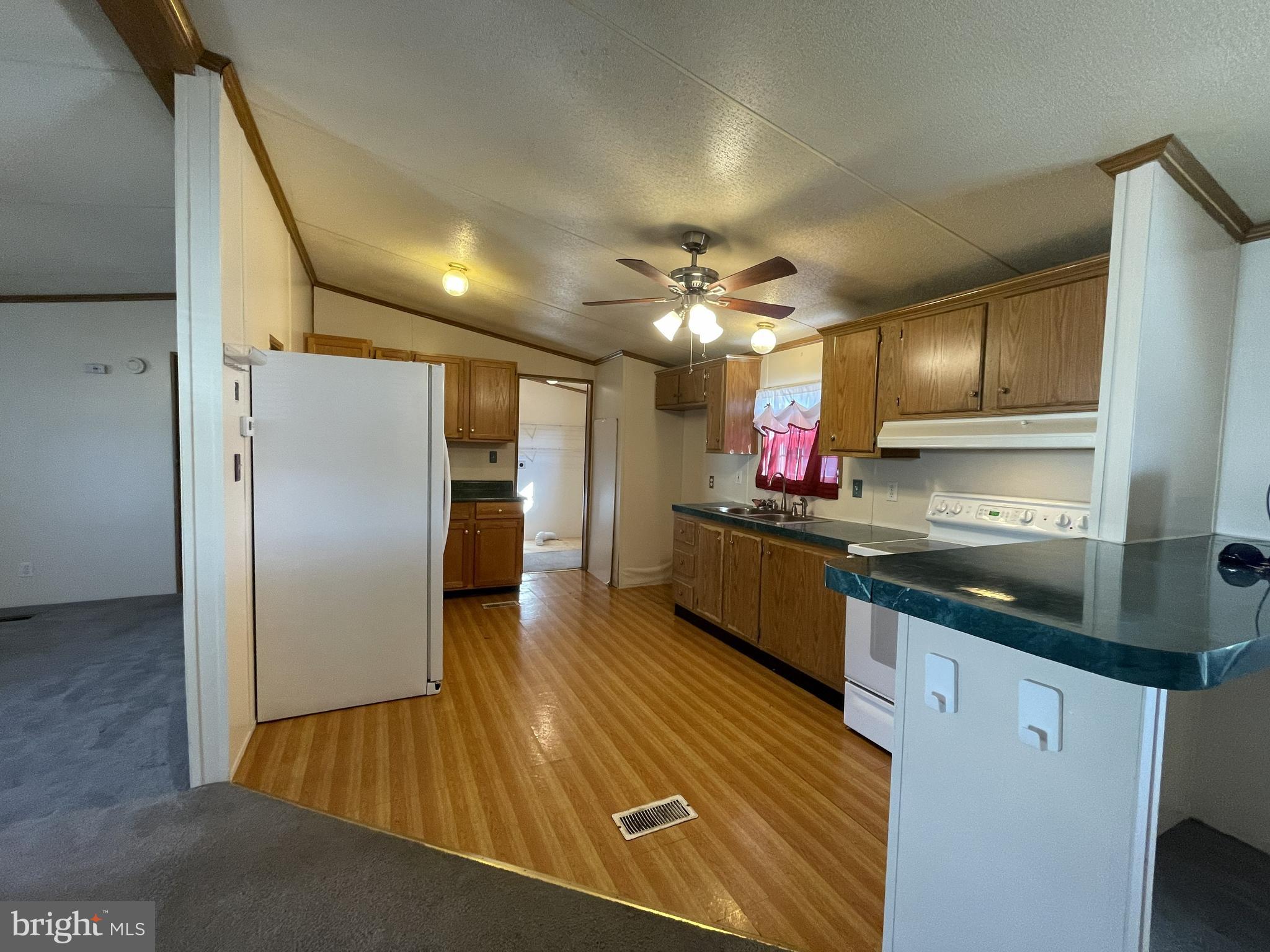 57 TWIN MAPLES PARK B