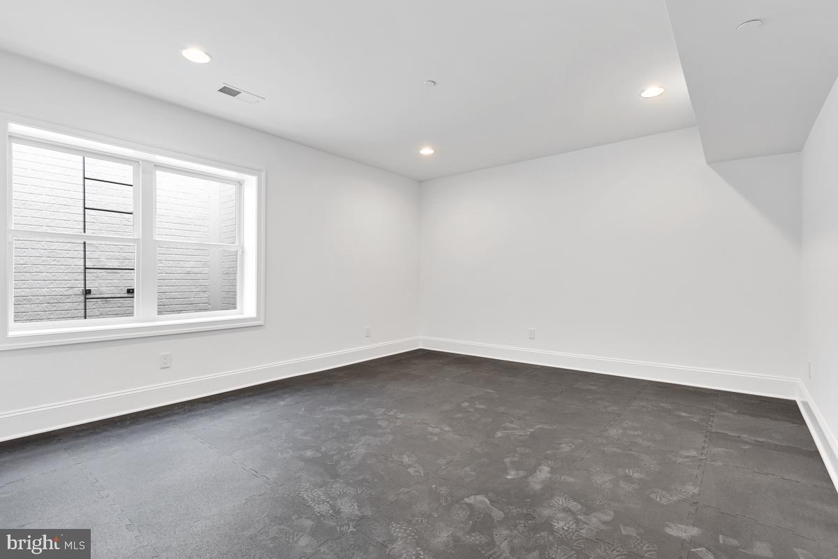 ARROWOOD - Residential