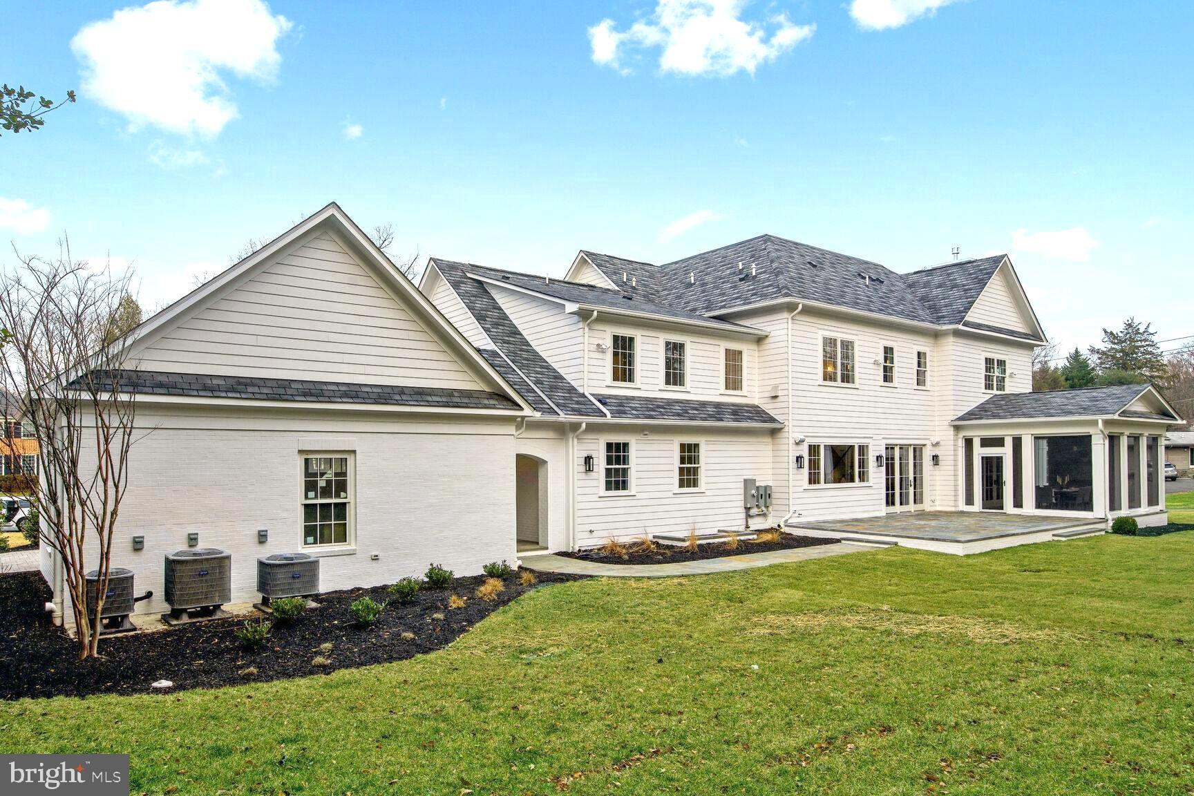 ARROWOOD - Residential